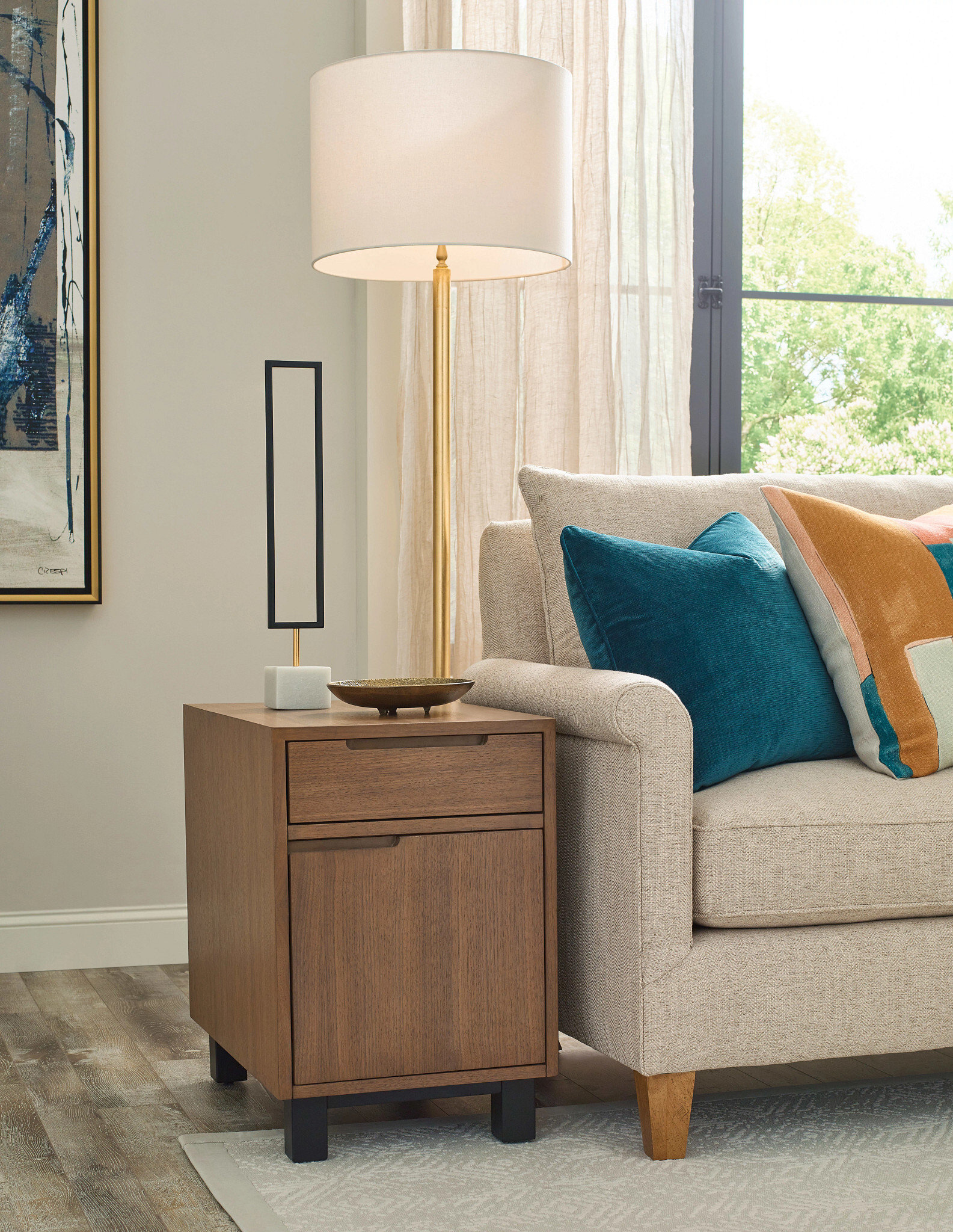 Gibbs Rectangular Chairside Chest w/Drawer & Door