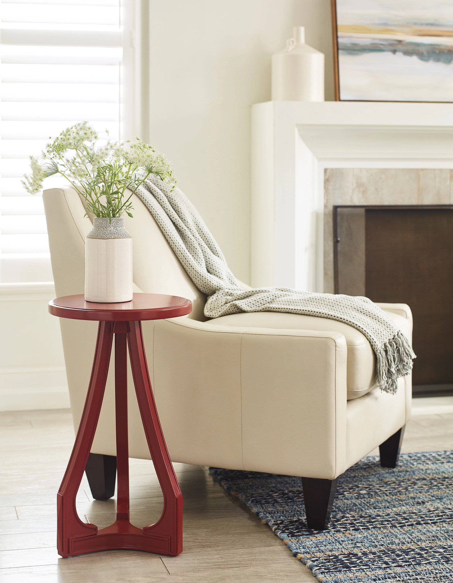 Hammary Hidden Treasures Chairside Table