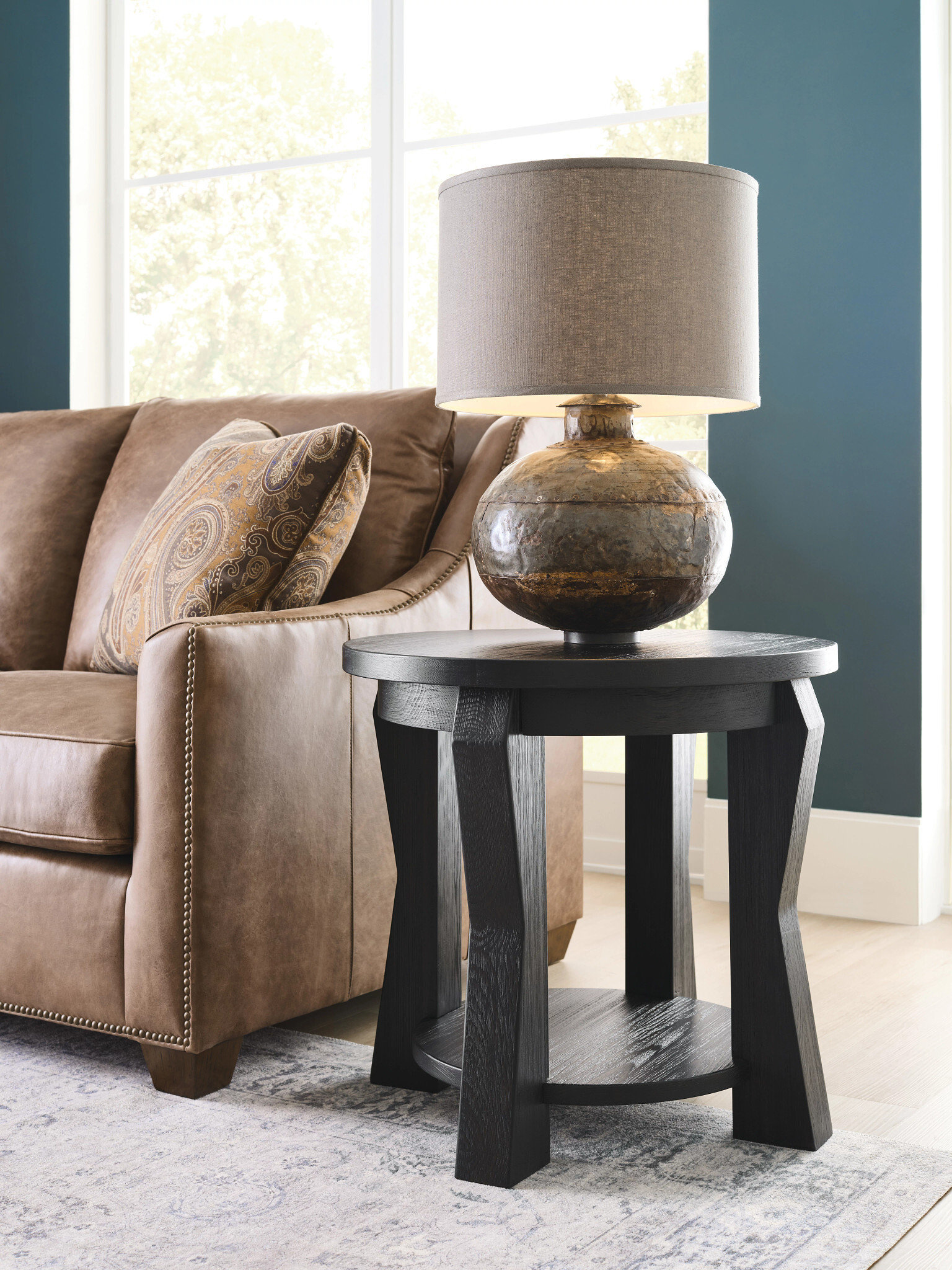 Freeport Acquisitions Round Wood Lamp Table