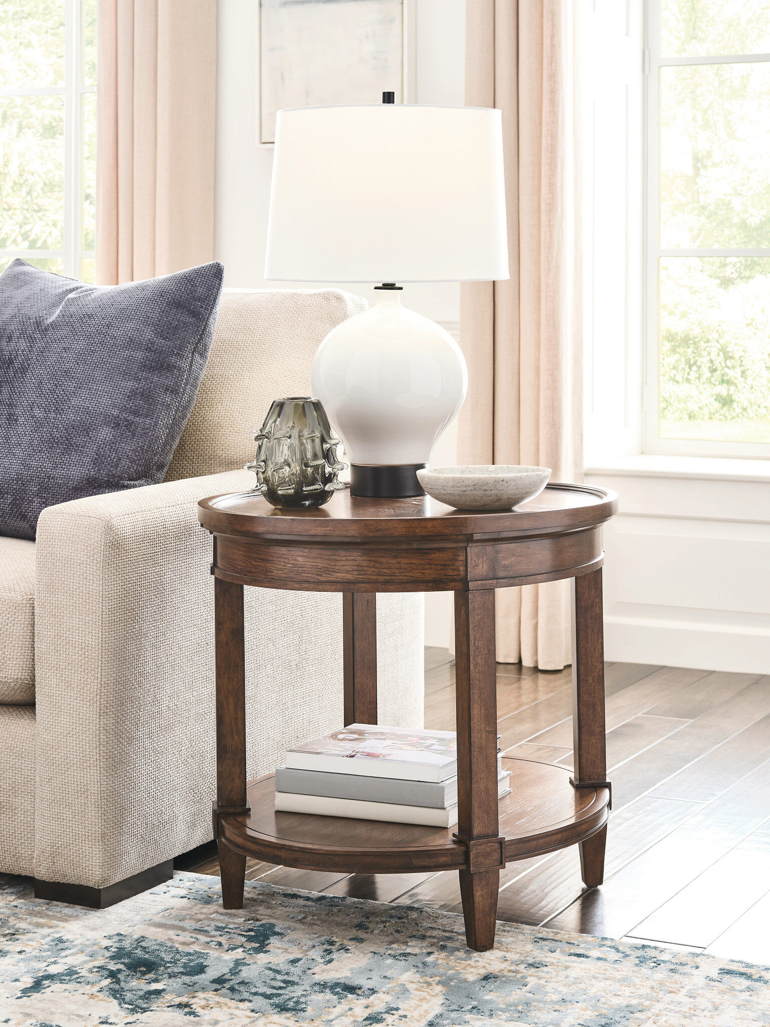 Living Room Hammary Longham Oval Wood And Table