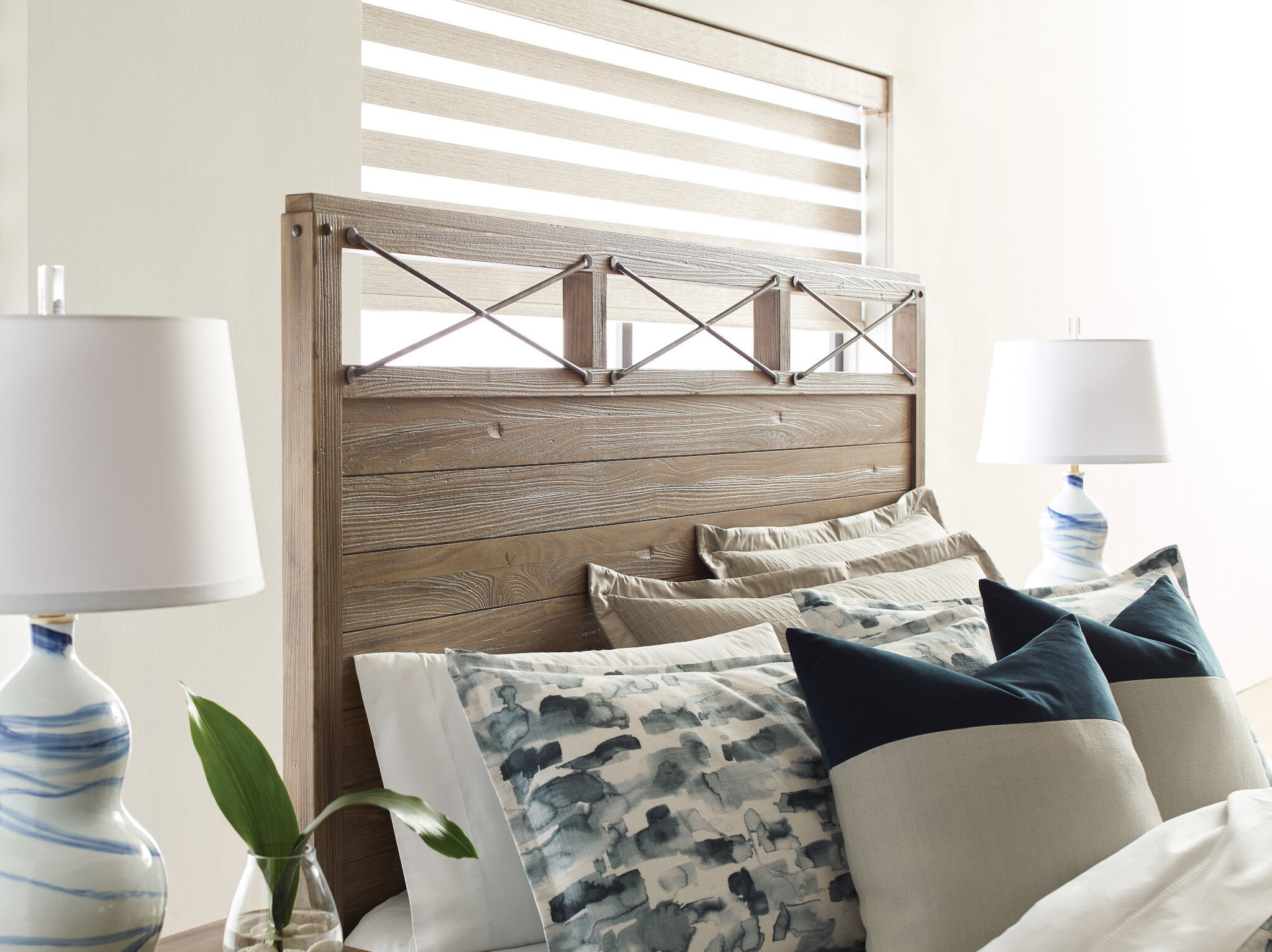 Modern Forge Jackson Wood Panel Bed