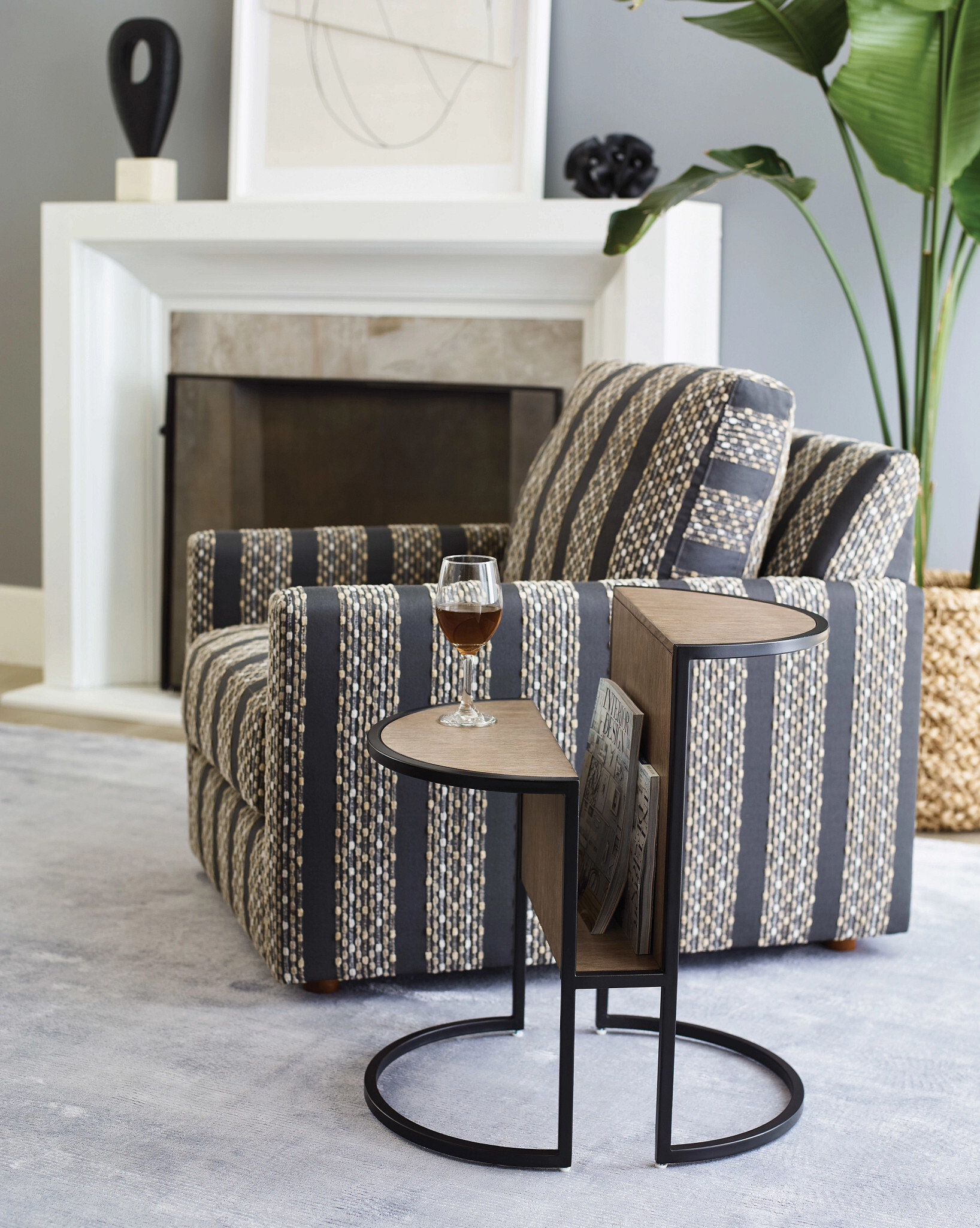 Nash Accent Magazine Table