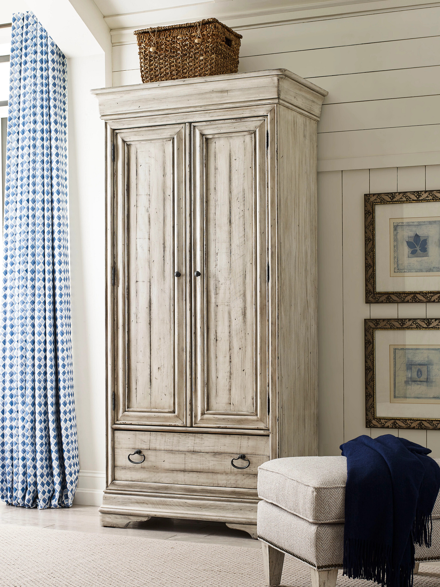 Selwyn Carlisle Wood Panel Bedroom Set