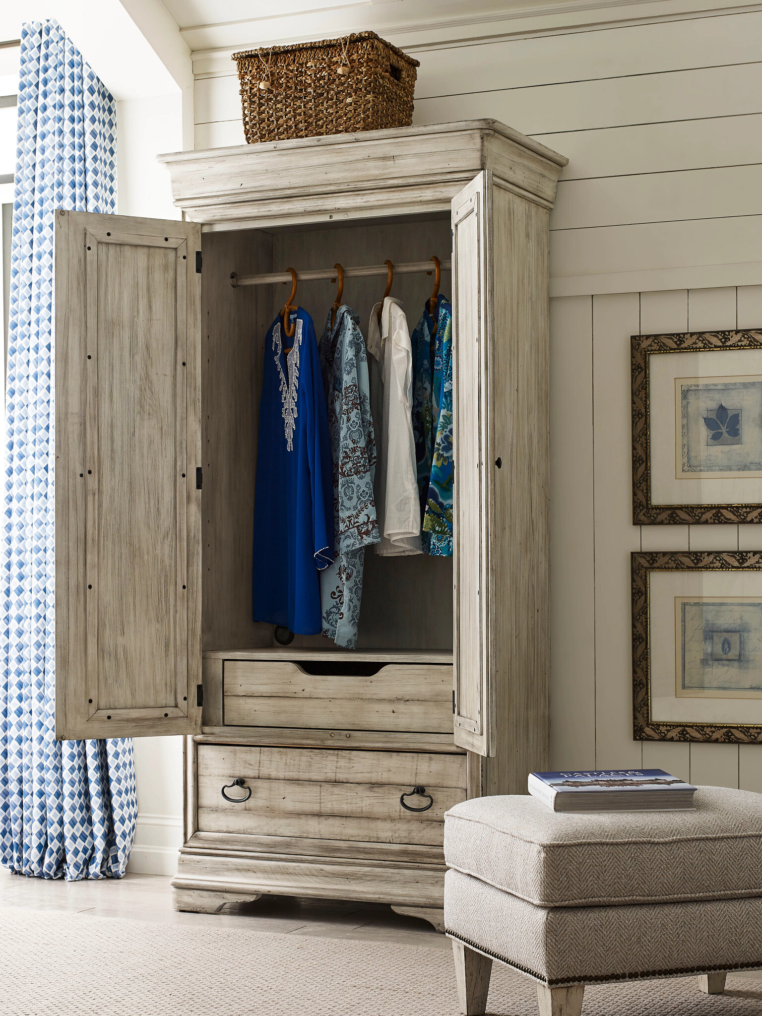 Selwyn Carlisle Wood Panel Bedroom Set