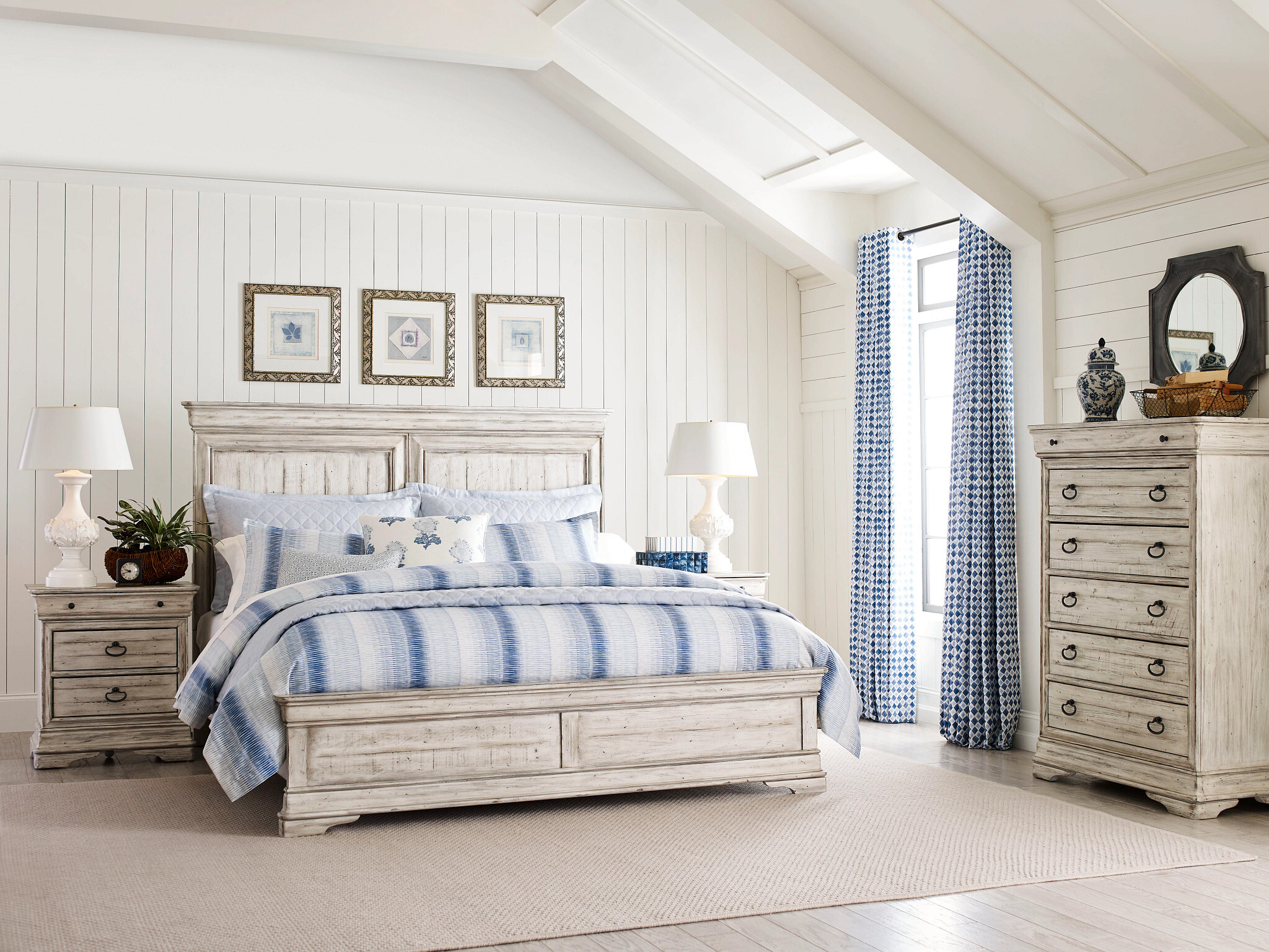 Selwyn Prospect Wood Chest w/6 Drawers