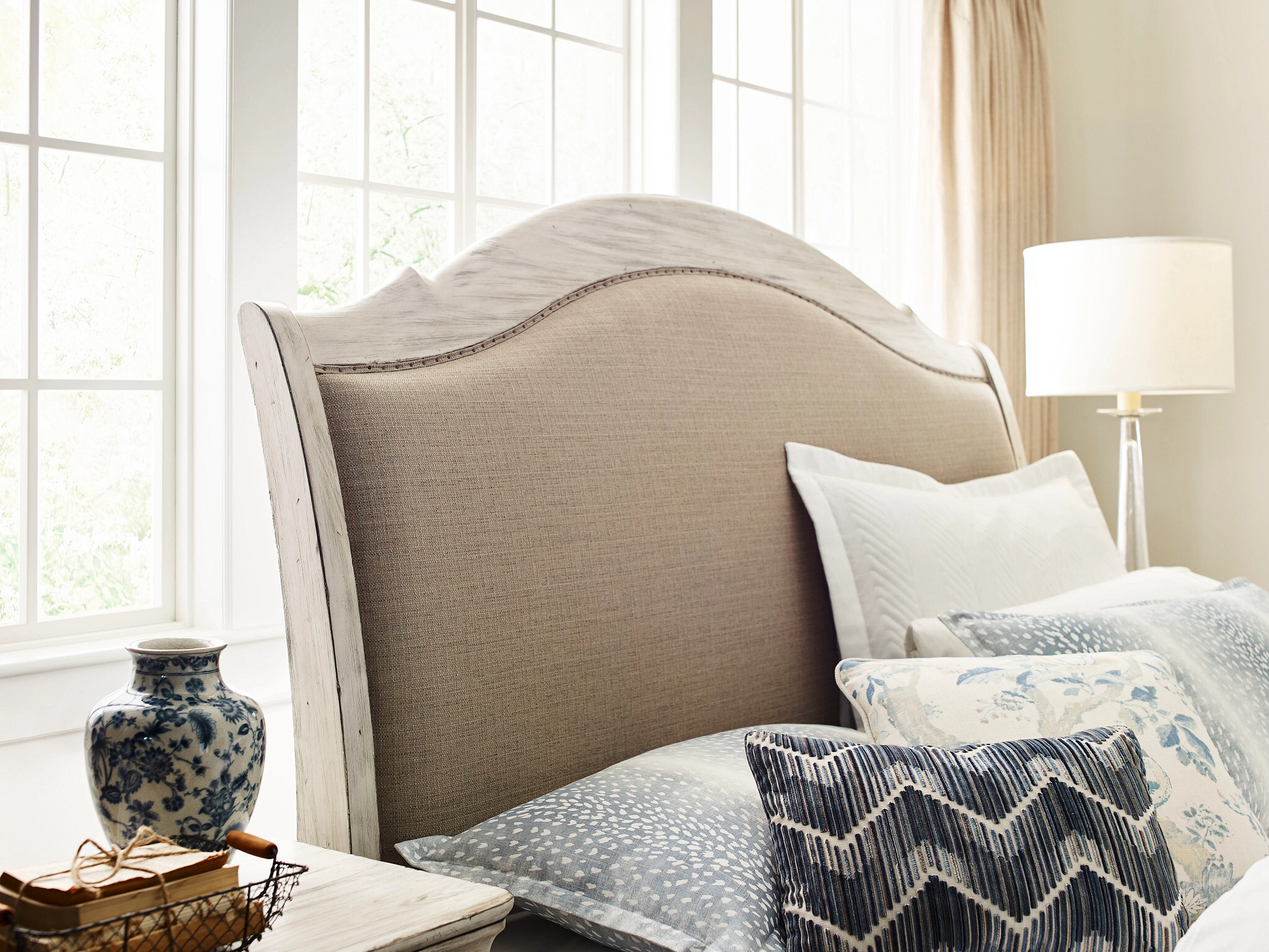 Selwyn Kelly Fabric/Wood Upholstered King Size Sleigh Bed