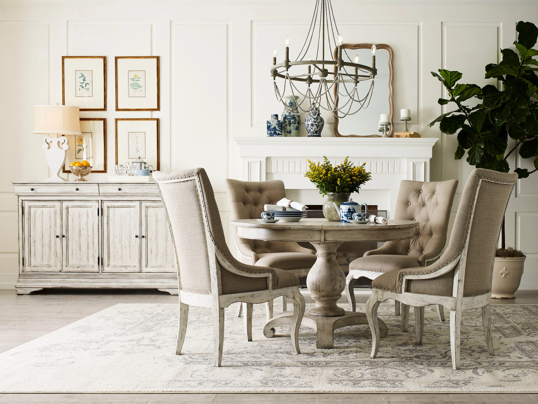 Selwyn Lloyd Wood Extendable Pedestal Dining Room Set