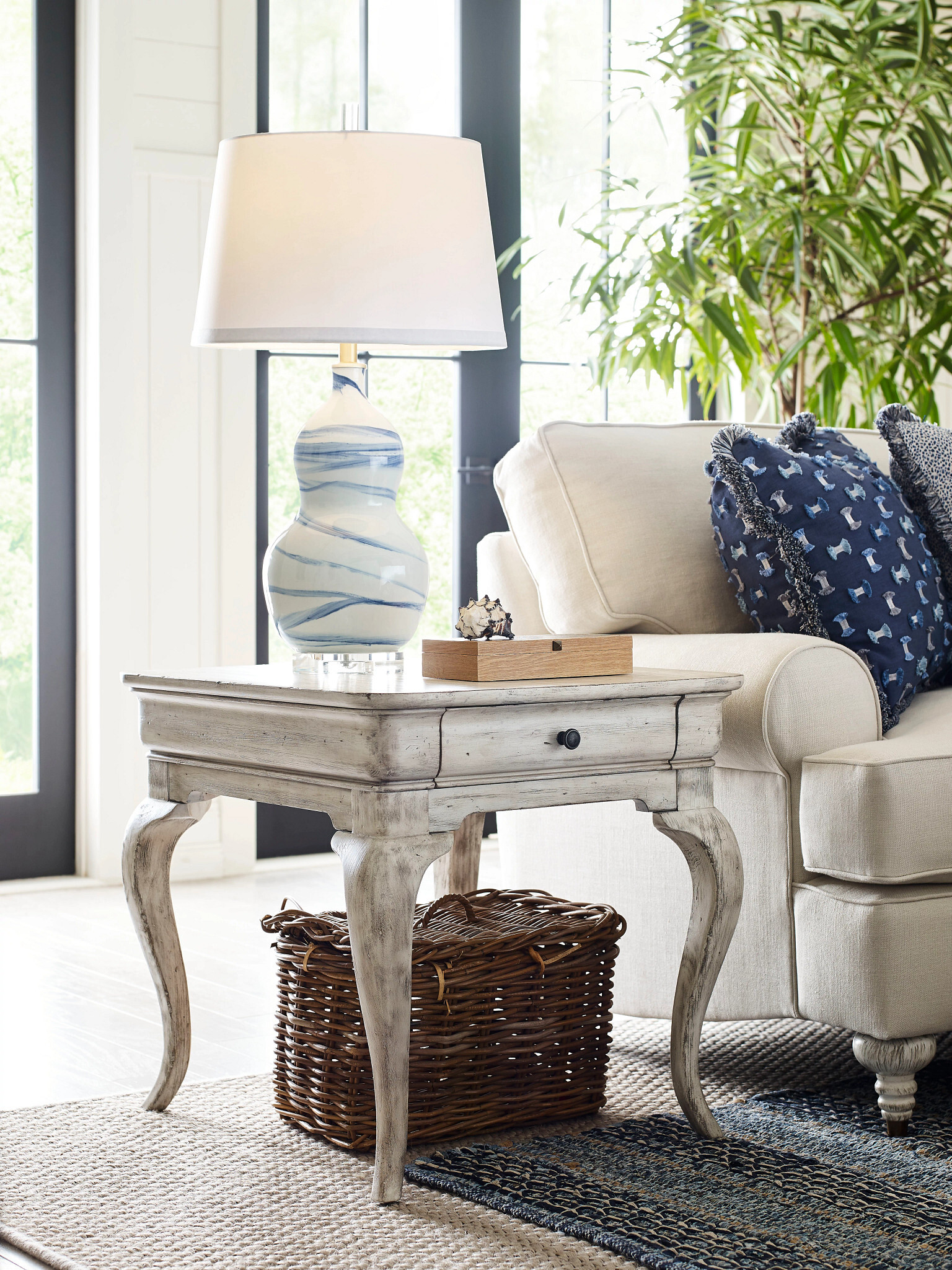 Selwyn Kelsey Square Wood End Table w/Drawer