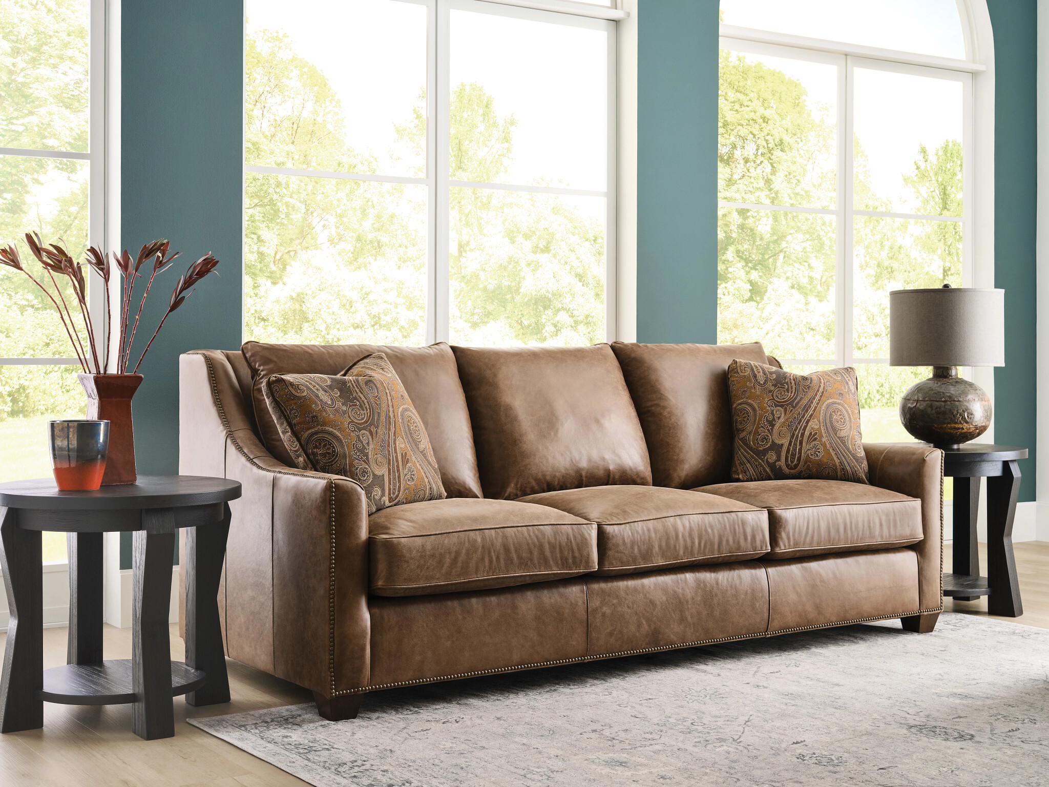 Freeport Acquisitions Round Wood Coffee Table Set