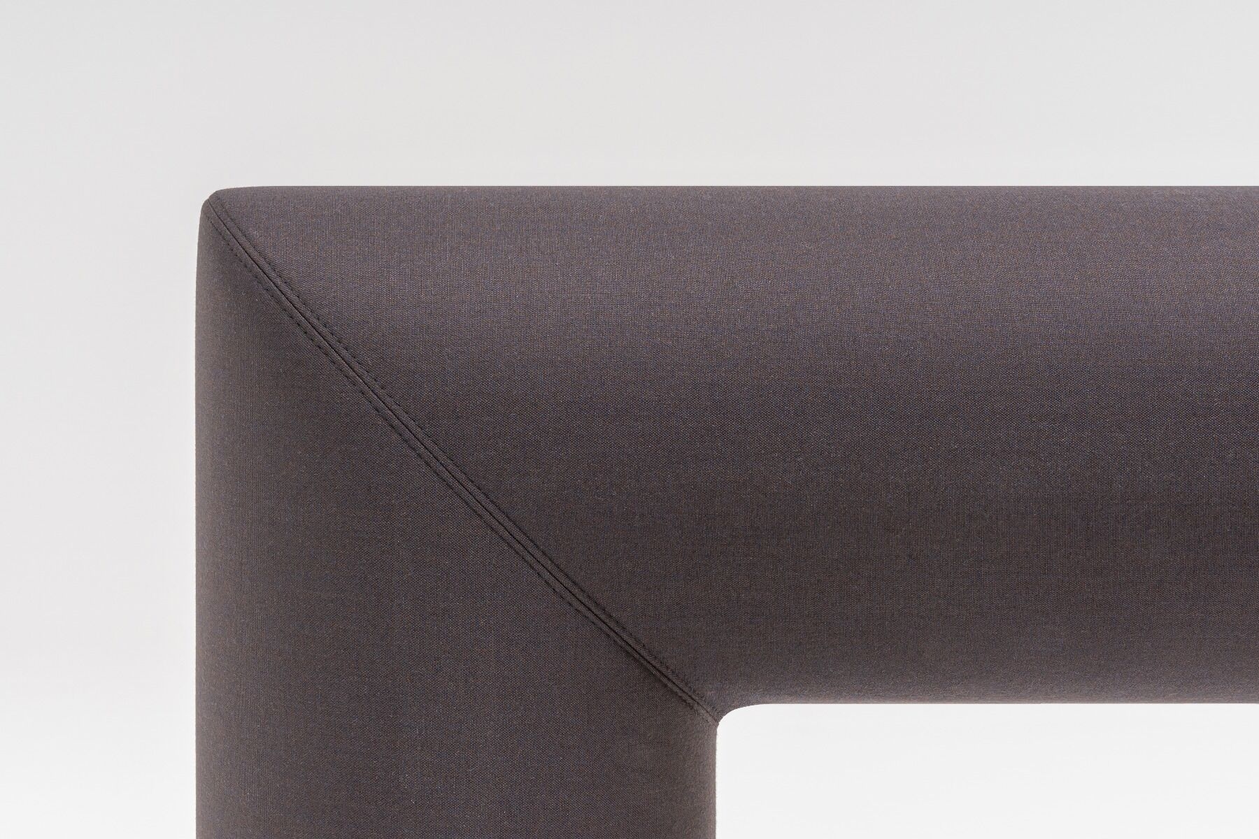 Roll Fabric Leaning Rail