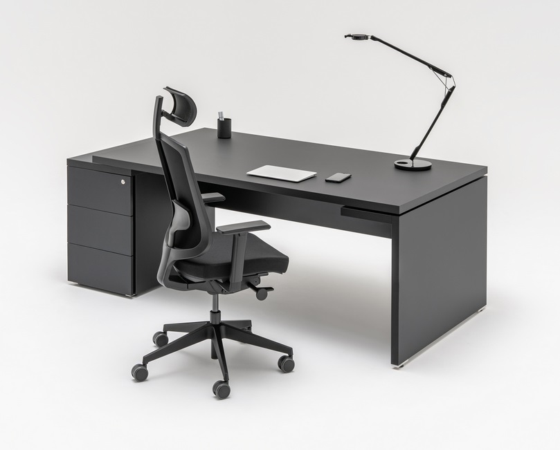 Mito Fenix executive desk by MDD