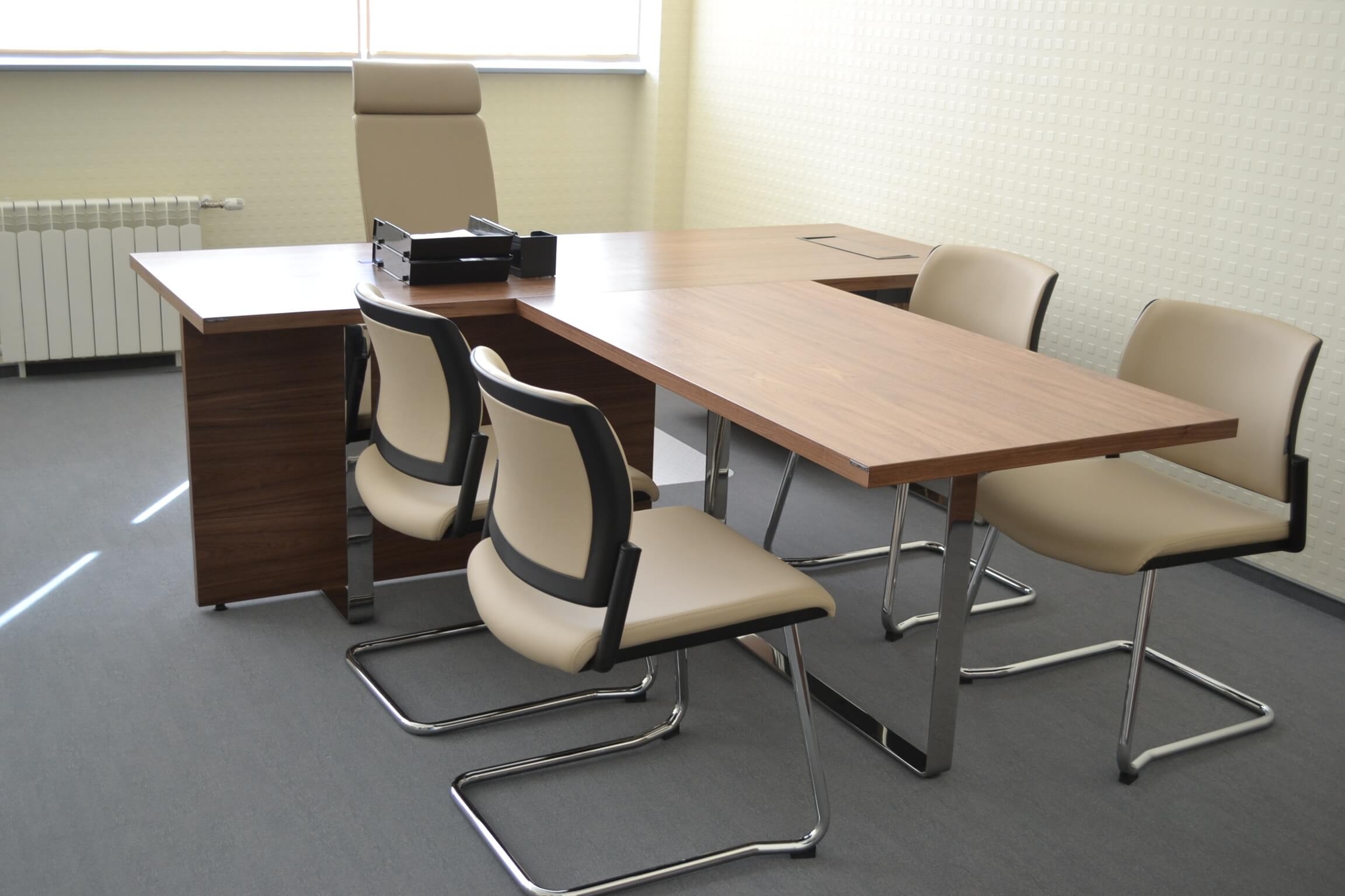 Plana Wood Veneer Executive Desk w/Fixed Pedestal & Modesty Panel