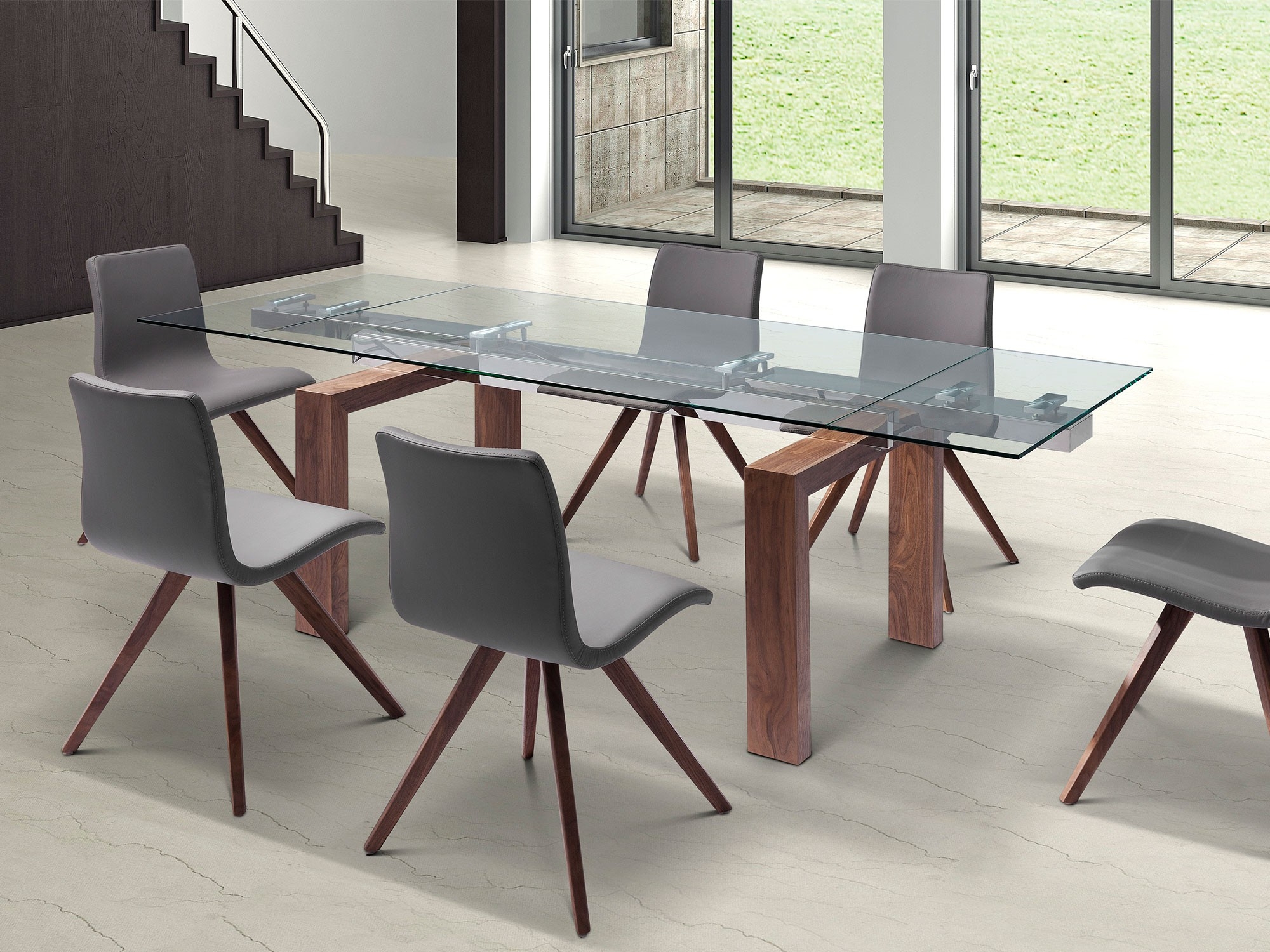 Davy Rectangular Extendable Dining Table