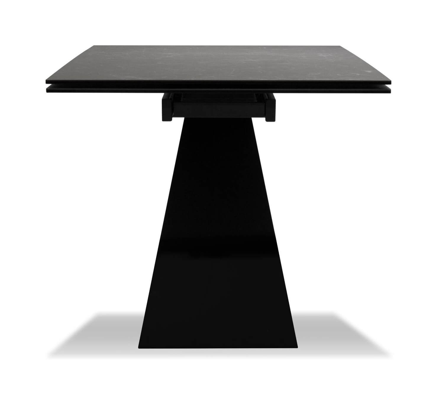 The W Extendable Dining Table