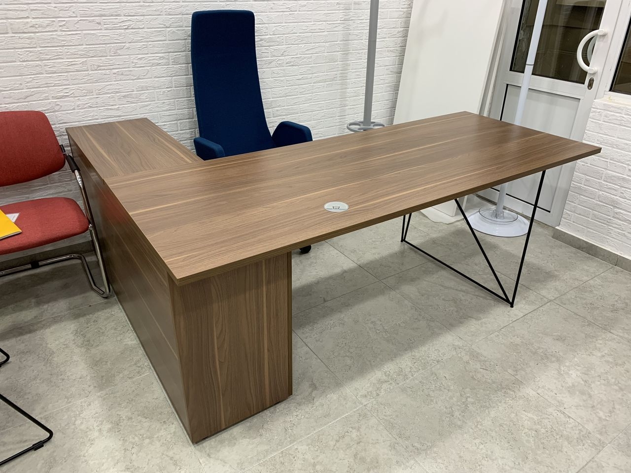 Air Office Desk w/Extended Top & Left Cabinet