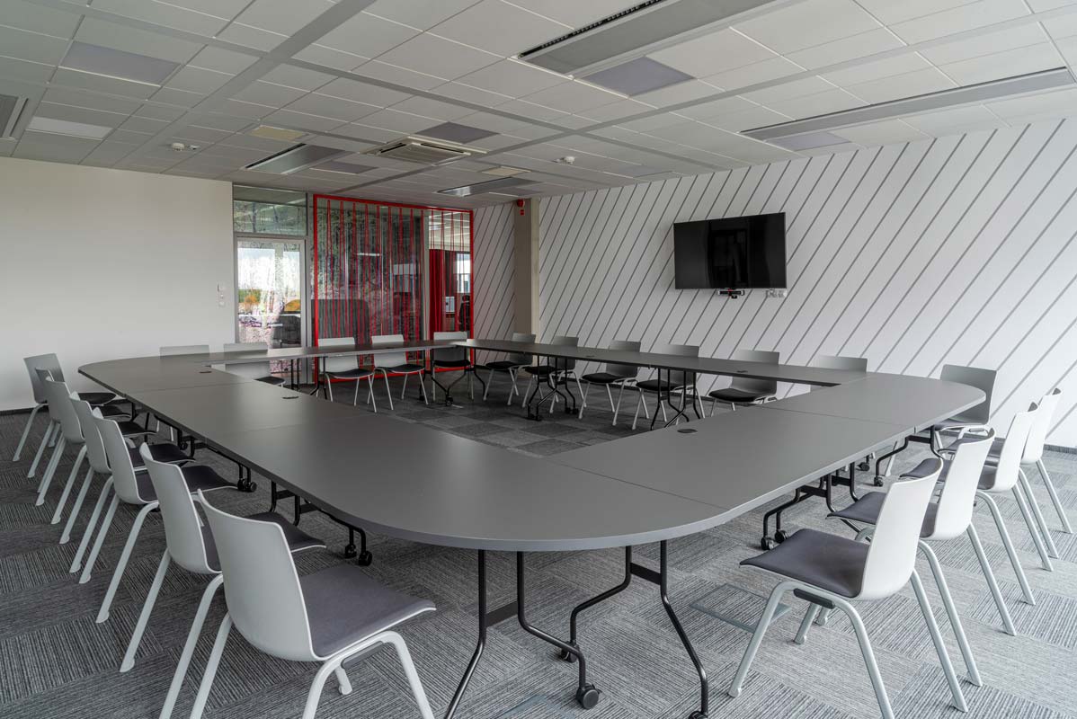 Easy Rectangular Folding Table