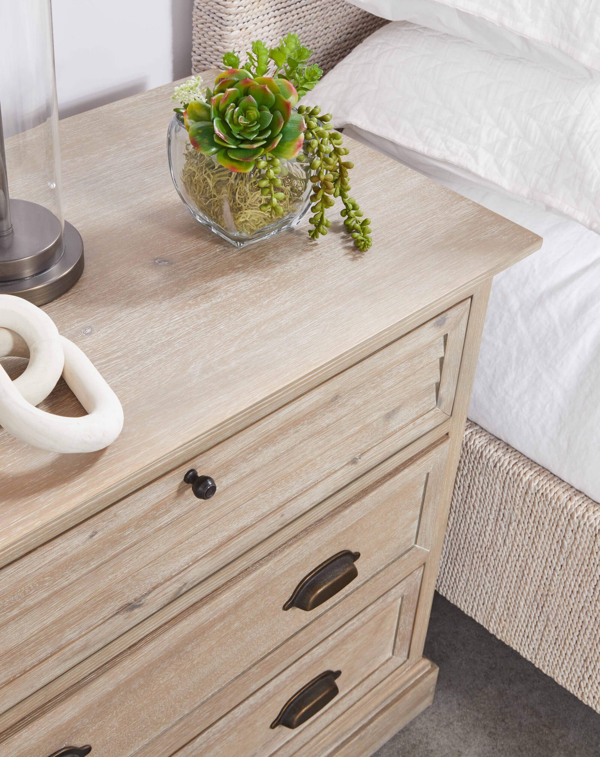 Eden Wood Nightstand w/3 Drawers