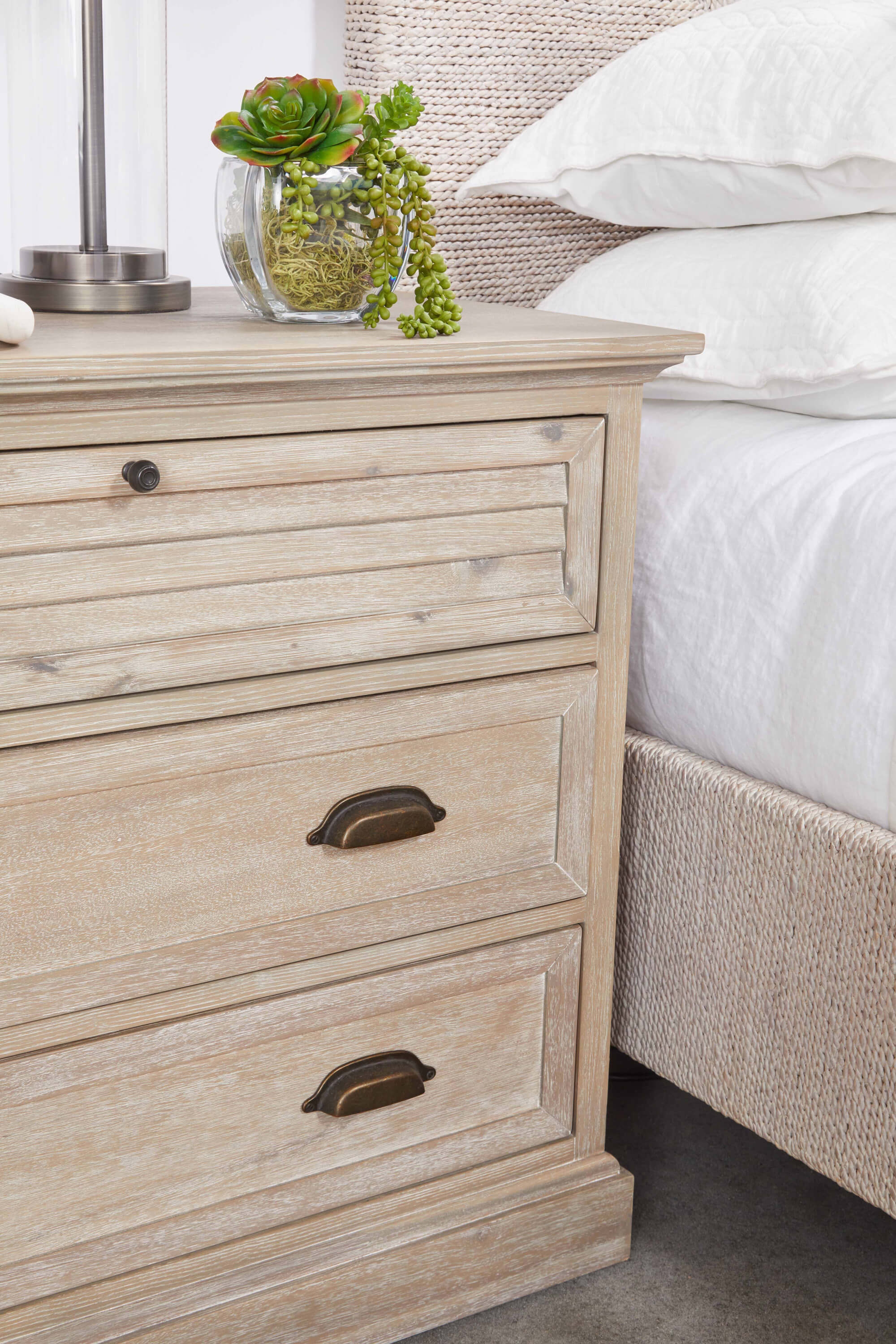 Eden Wood Nightstand w/3 Drawers
