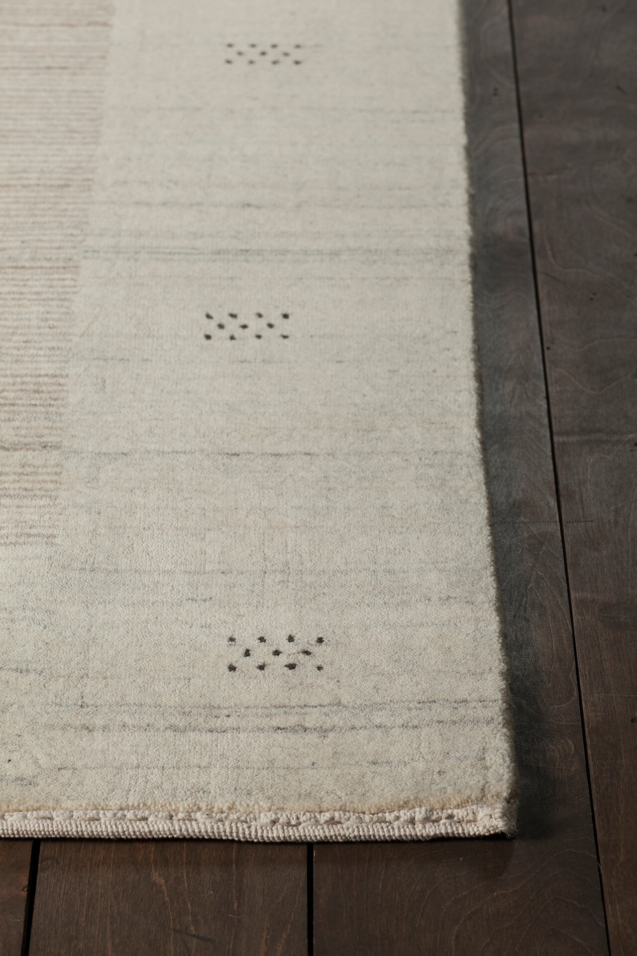 Elantra Wool Rectangular Hand-knotted Rug