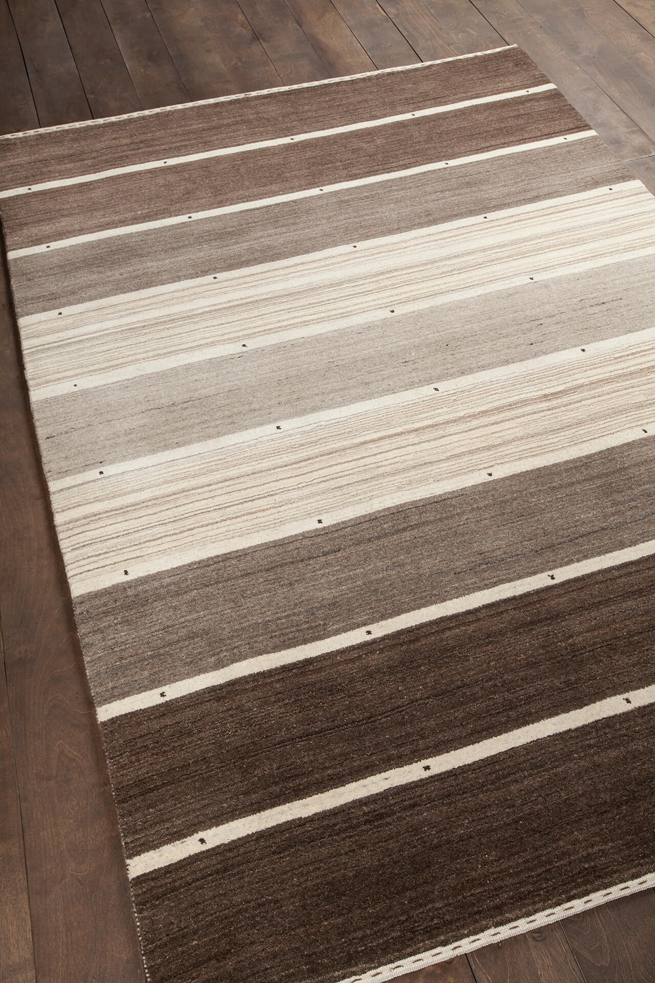Elantra Wool Rectangular Hand-knotted Rug, 7'9" x 10'6"