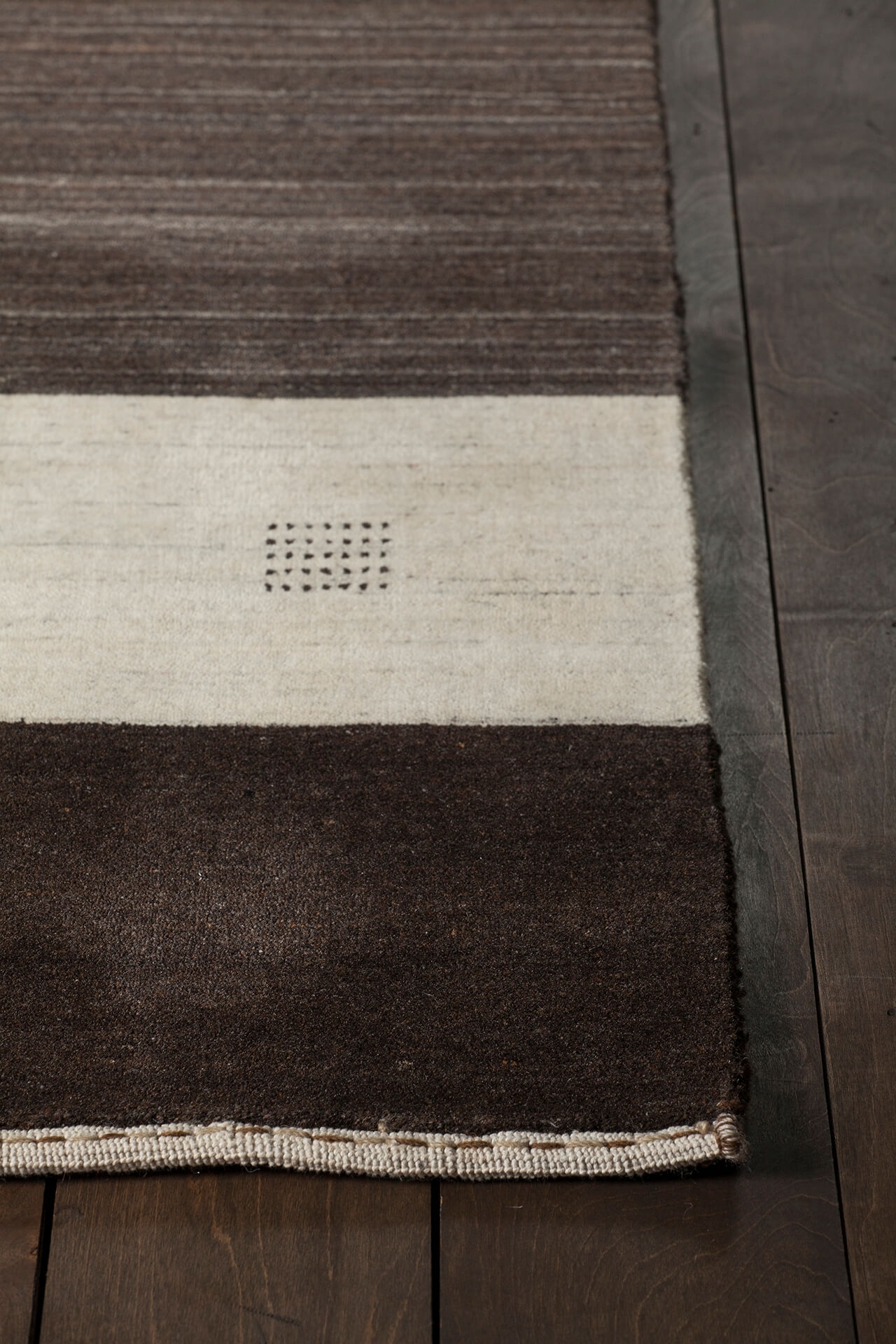 Elantra Wool Rectangular Hand-knotted Rug, 7'9" x 10'6"