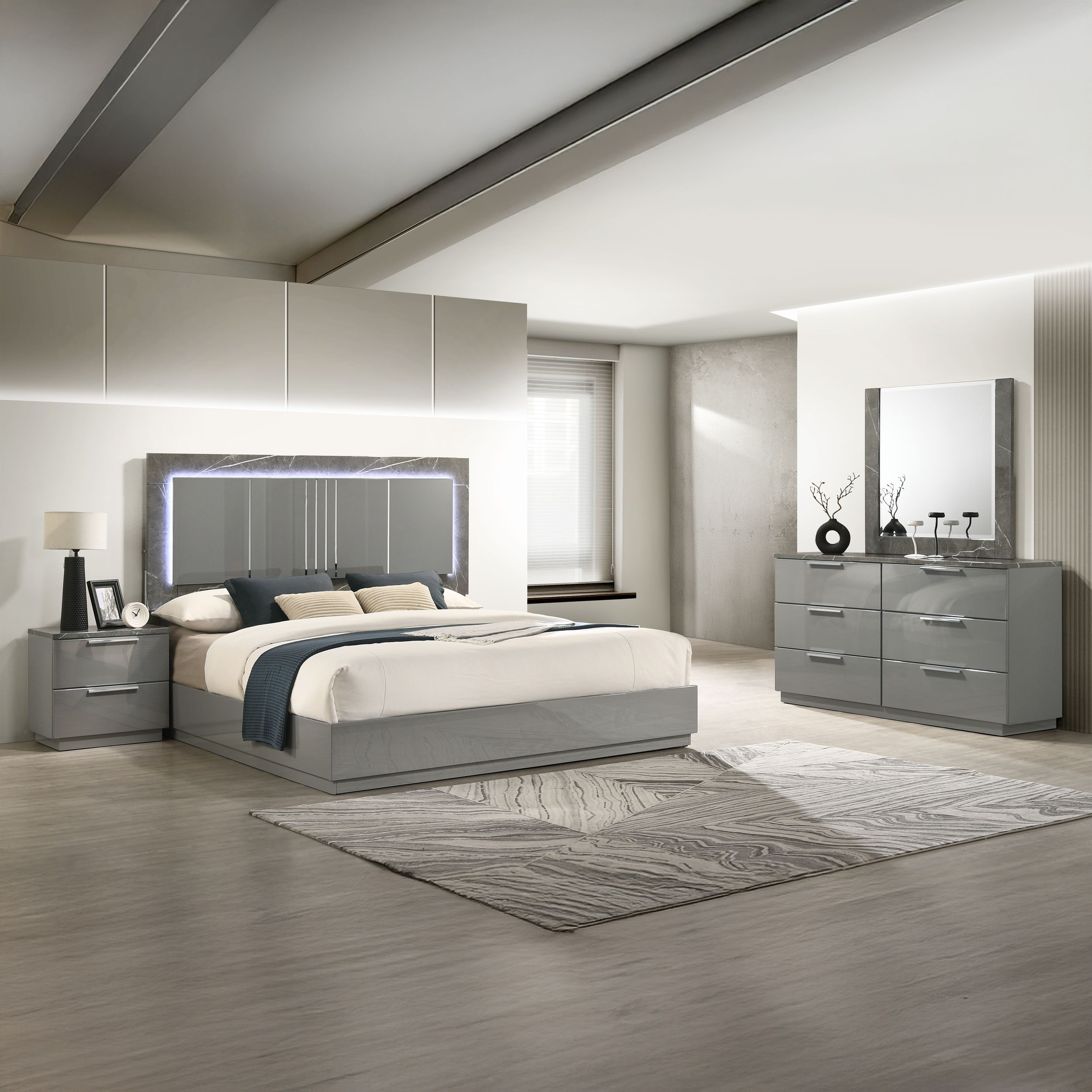 Elara Wood Platform Bedroom Set w/LED Light