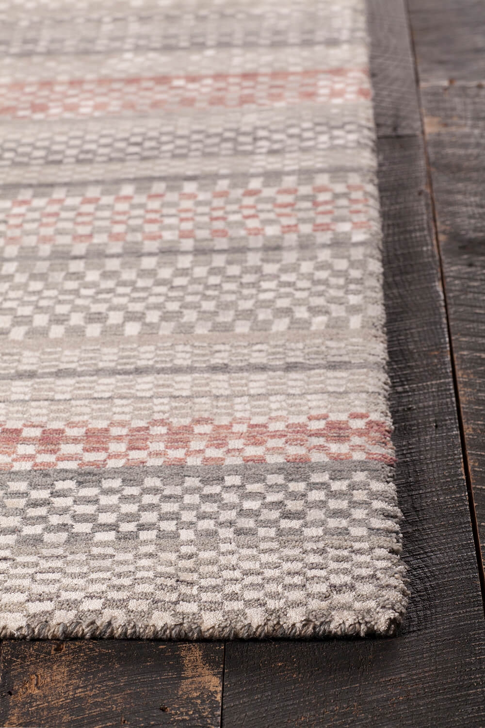 Evora Wool/Viscose Rectangular Hand-woven Rug, 5' x 7'6"