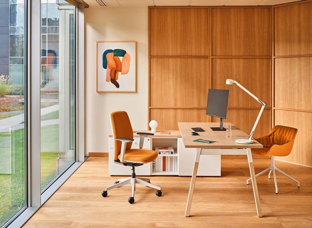 Evo Fabric Swivel Adjustable Office Chair