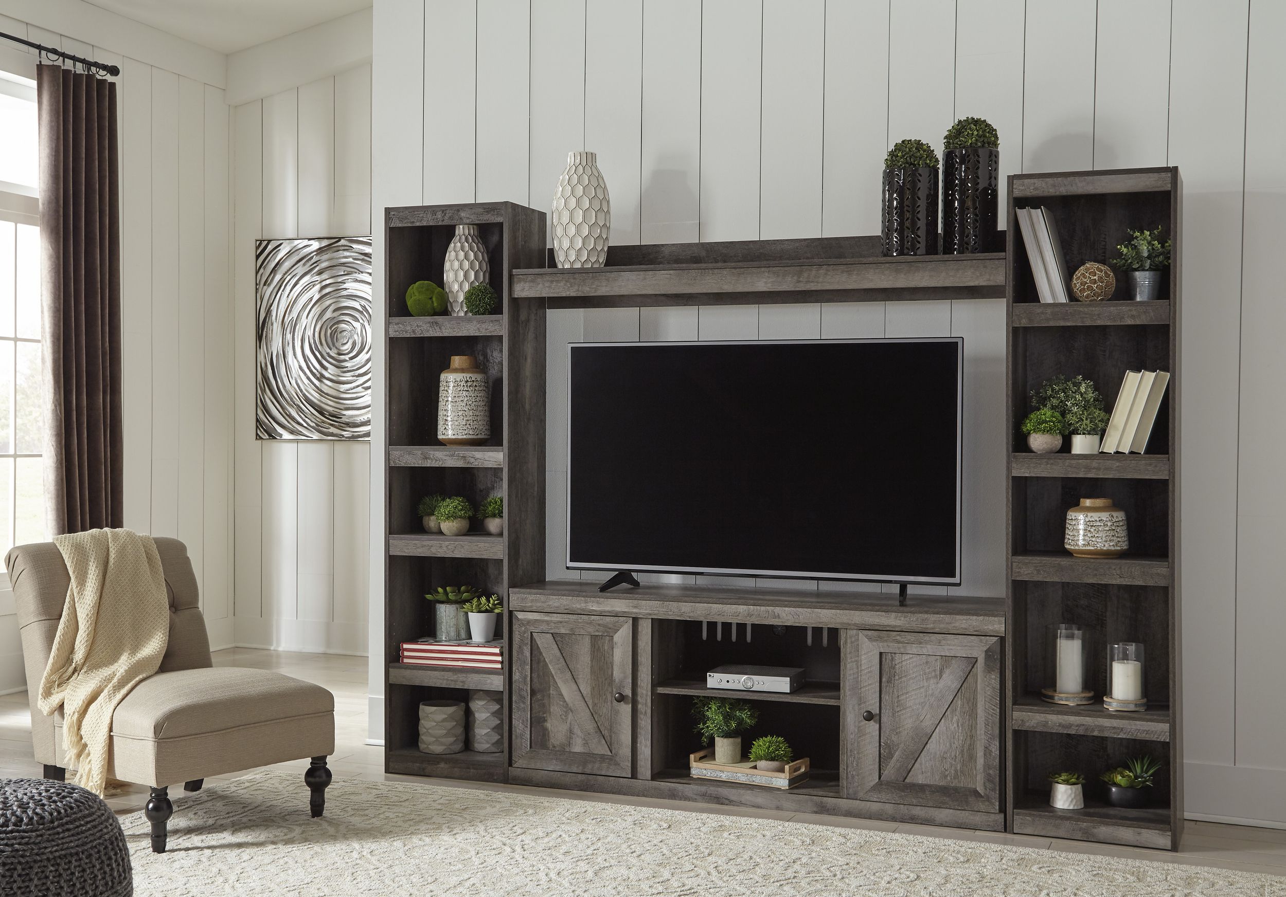 Wynnlow 4-Piece Modern Farmhouse Fireplace Entertainment Wall - Gray