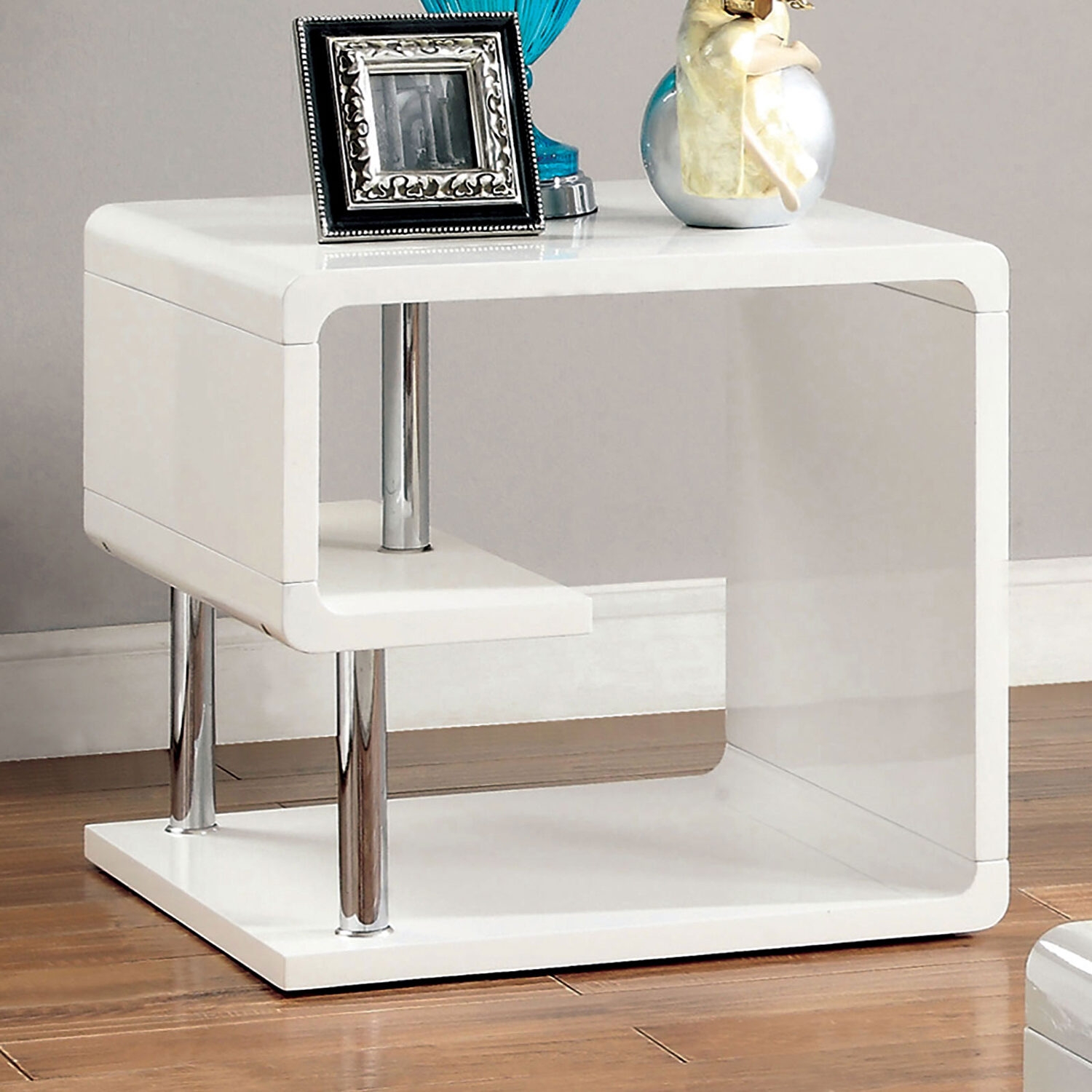 Ninove Lacquer/Wood Storage End Table