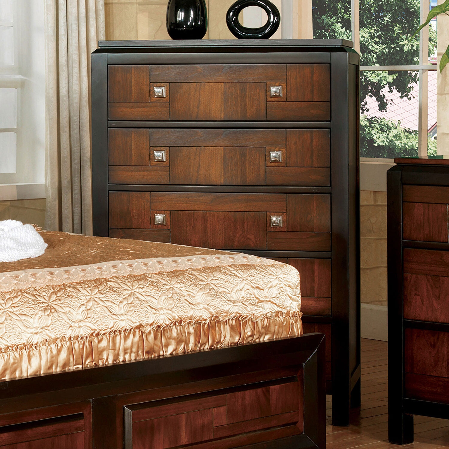 Patra Wood Chest w/5 Drawers
