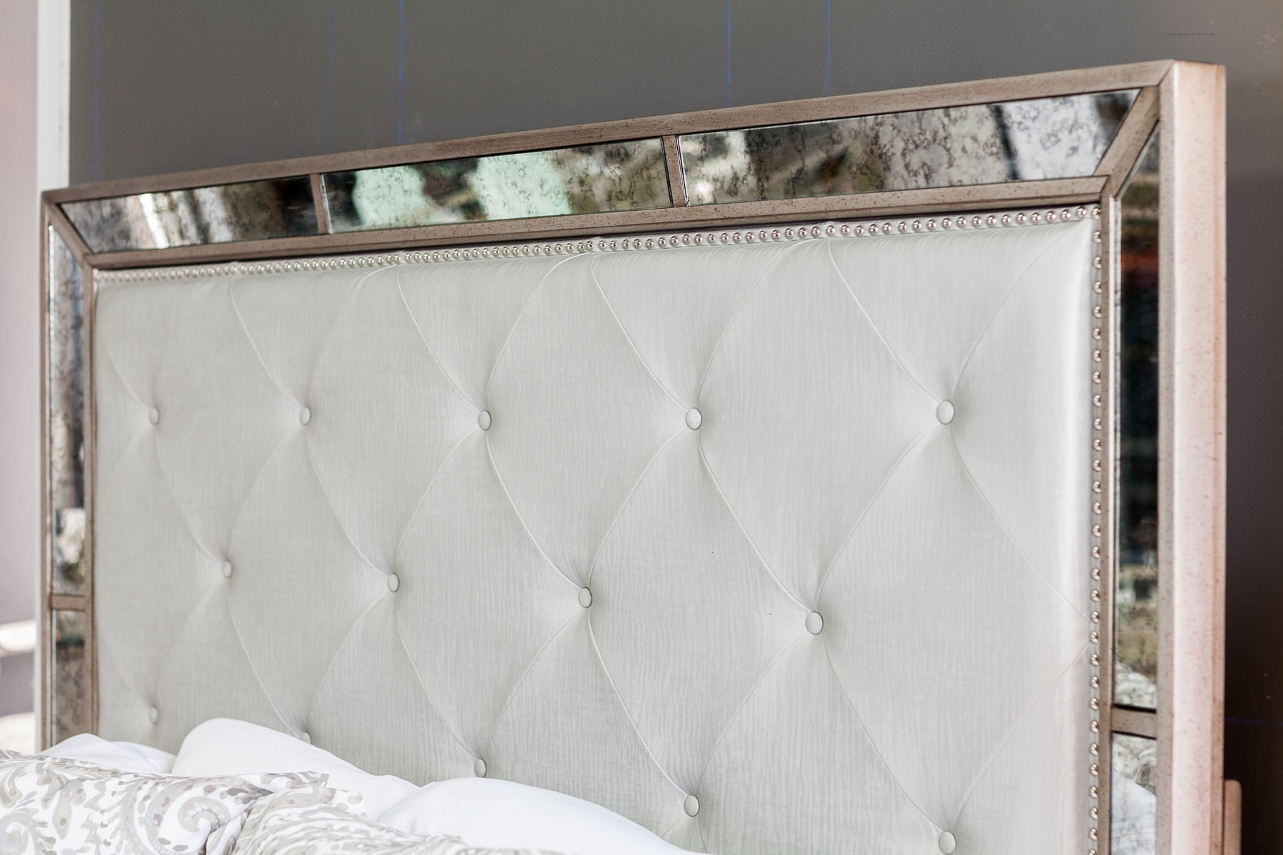 Loraine Leatherette/Mirror/Wood Panel Tufted Bed, Queen Size