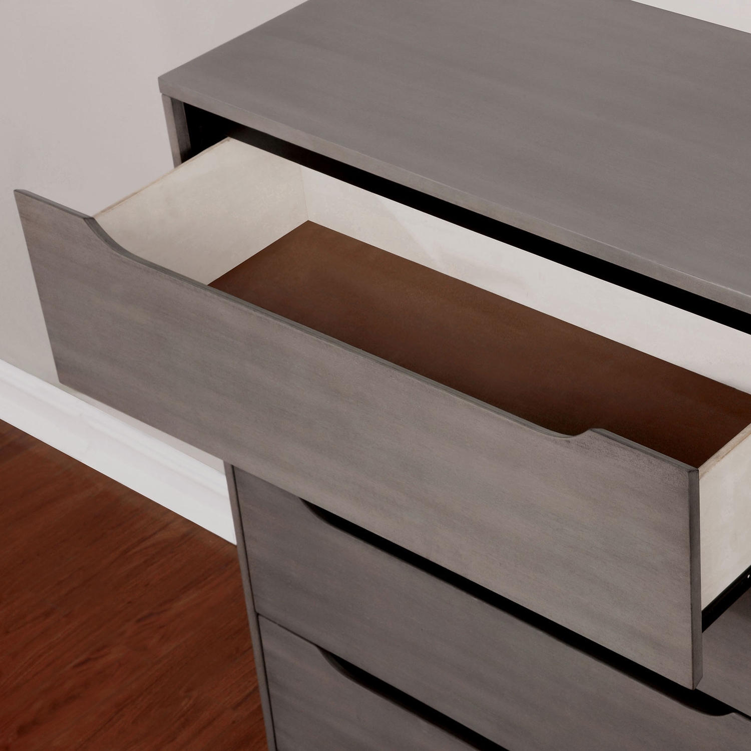 Lennart Wood Chest w/4 Drawers