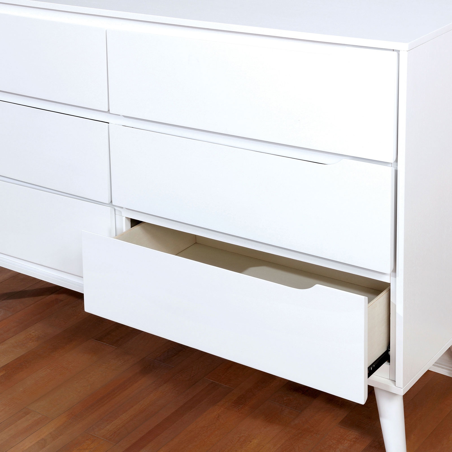 Lennart Wood Double Dresser w/6 Drawers