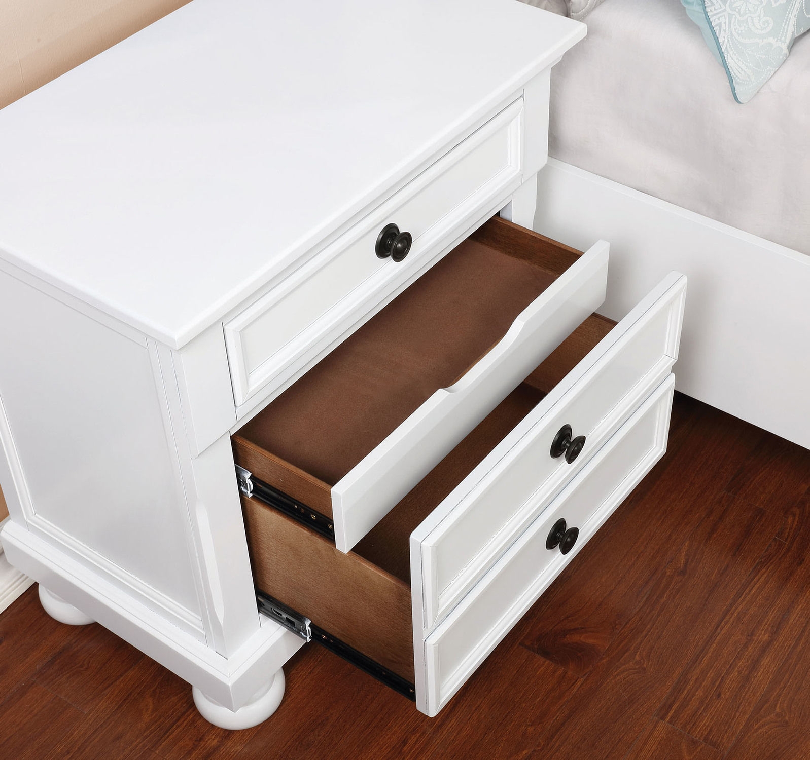Castor Wood Storage Panel Bedroom Set