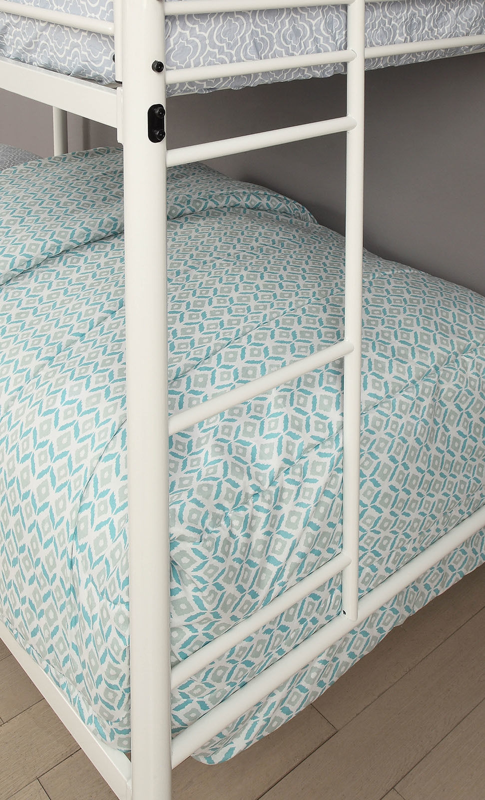 Opal Metal Bunk Bed, Twin Size