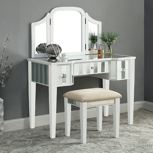 Cyndi Wood/Mirror Storage Vanity Dresser w/3 Drawers, Mirror & Stool