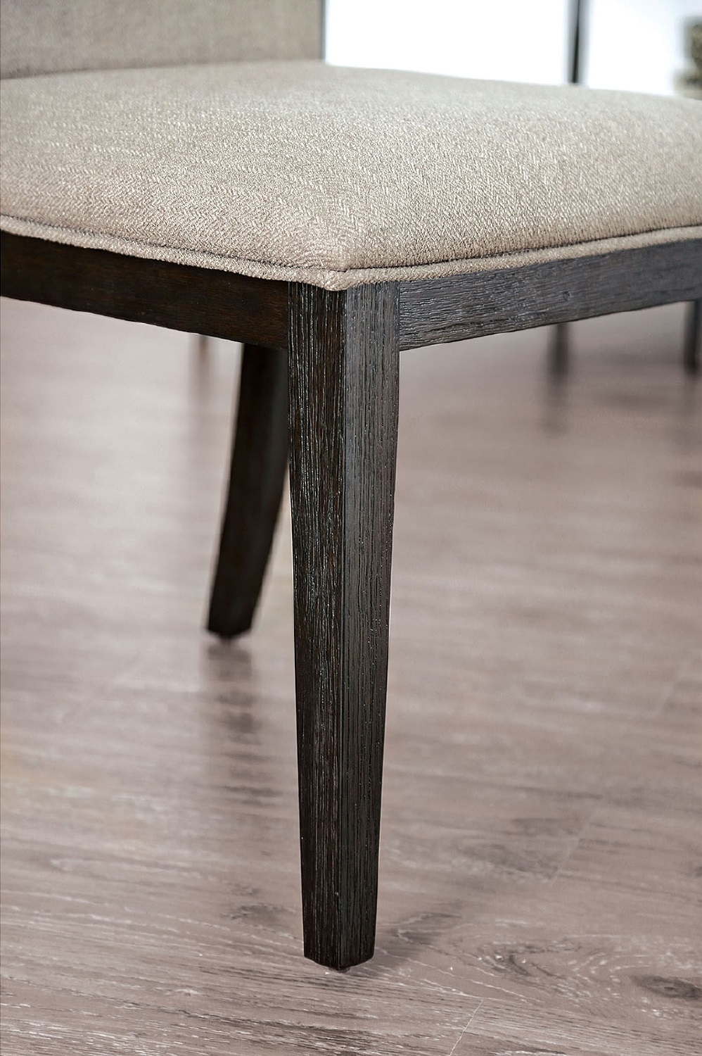 Modoc Wood Extendable Dining Set