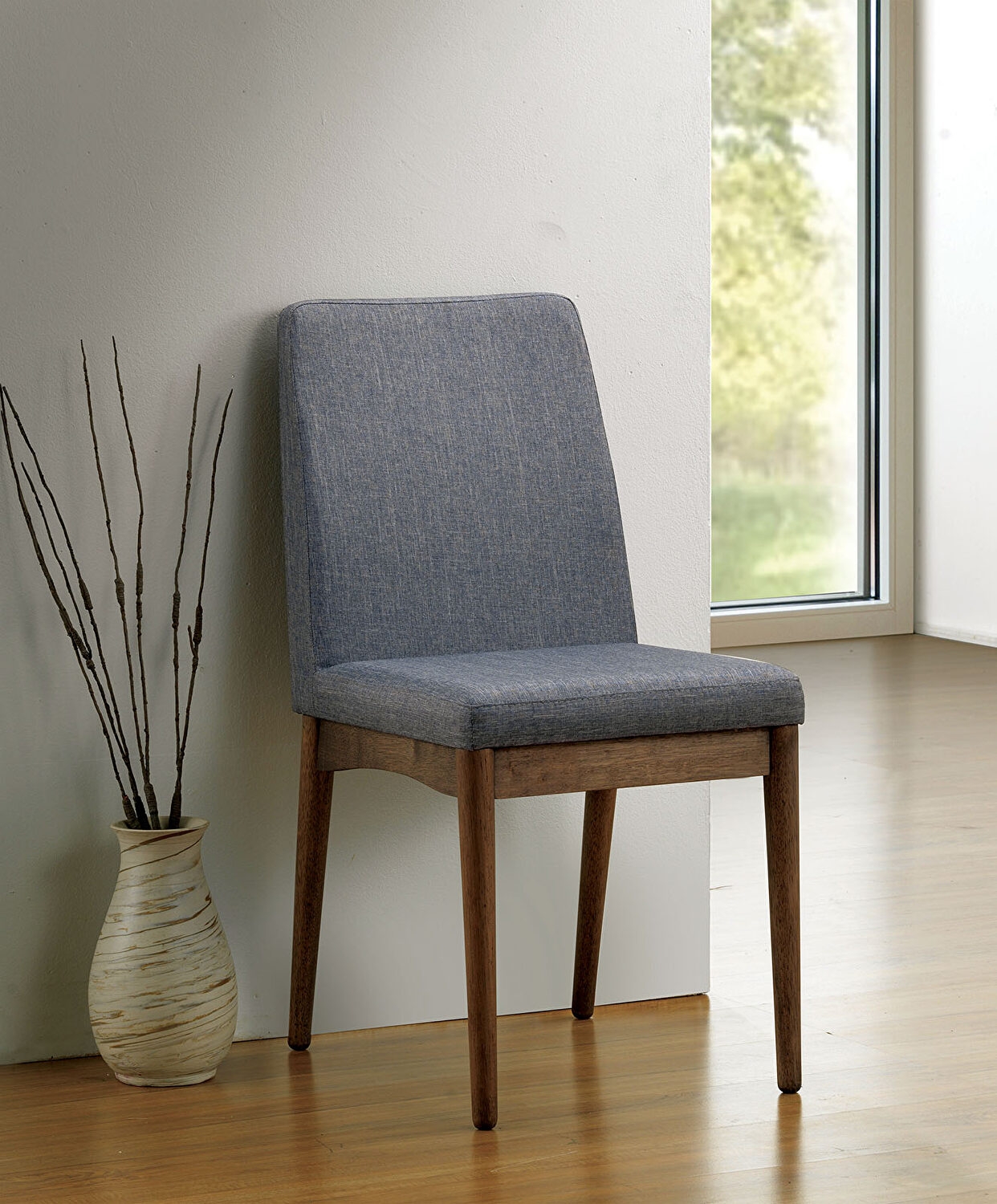 Eindride Wood Rectangular Dining Set