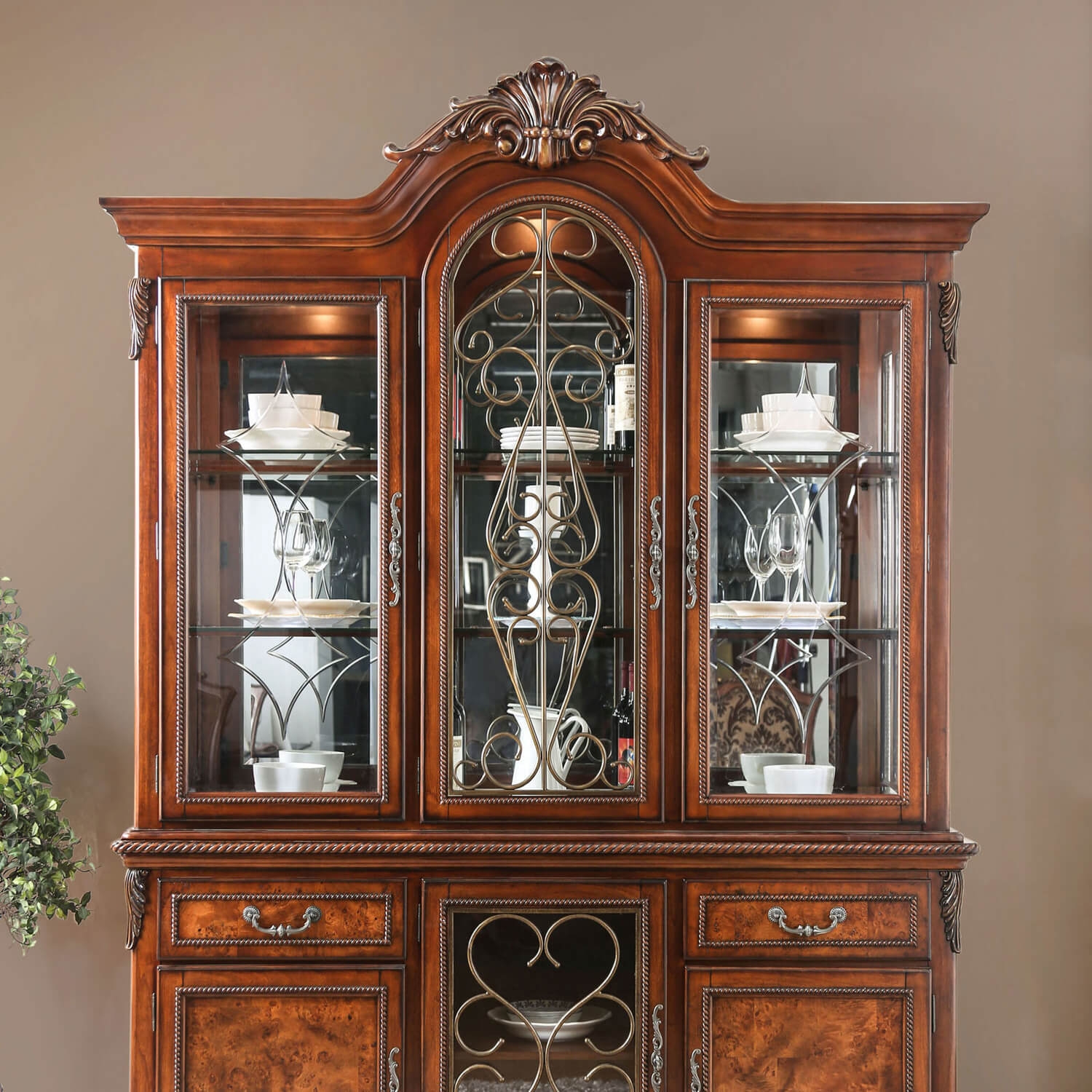 Lucie Traditional Hutch by Furniture of America