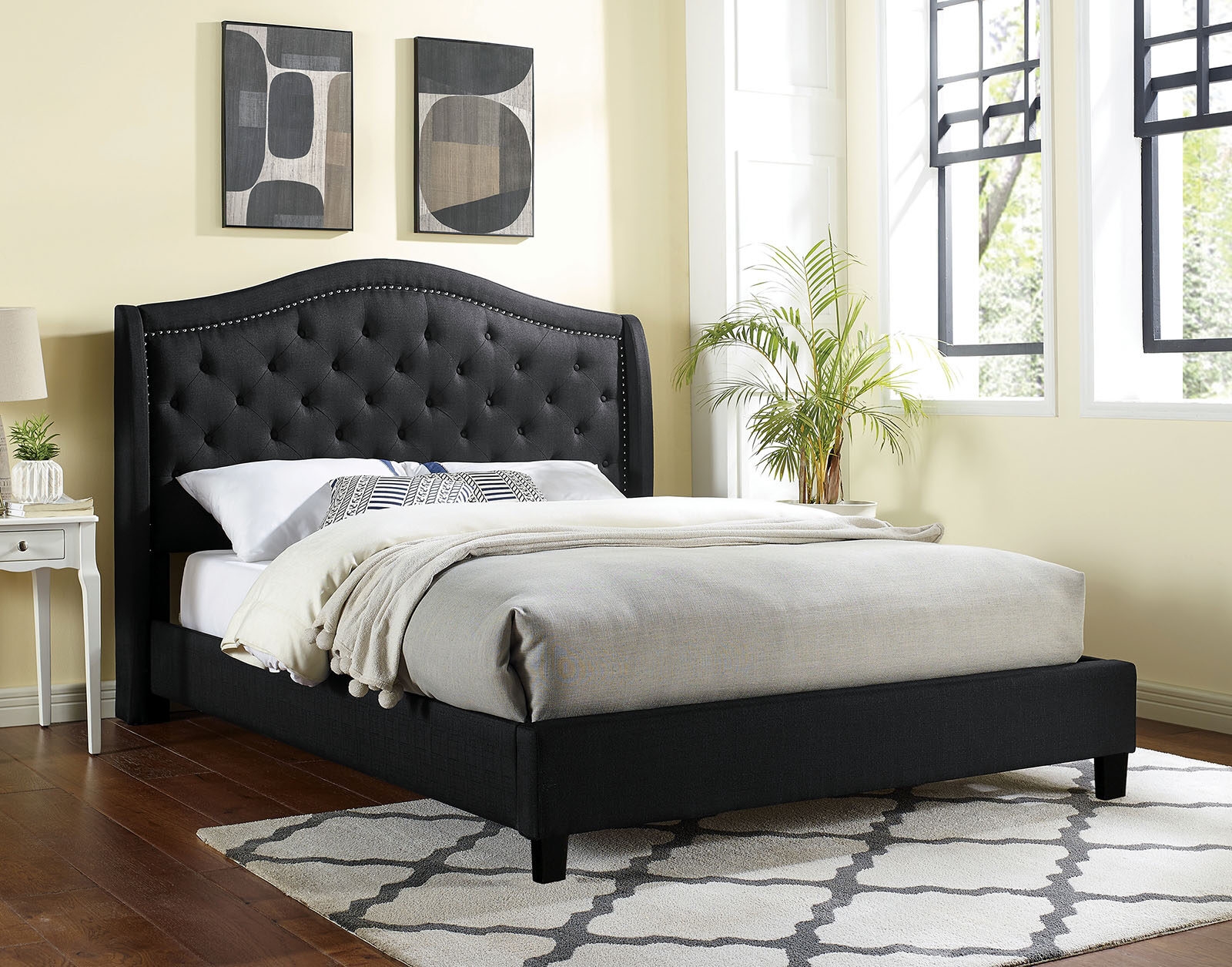 Carly Fabric/Wood Tufted Platform Bed