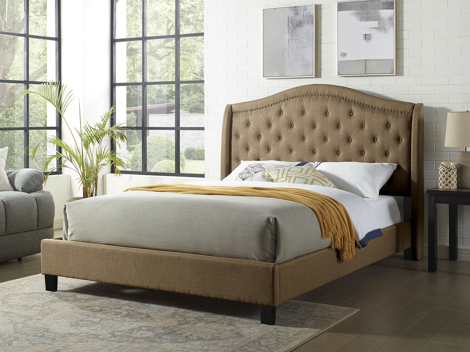 Carly Fabric/Wood Tufted Platform Bed
