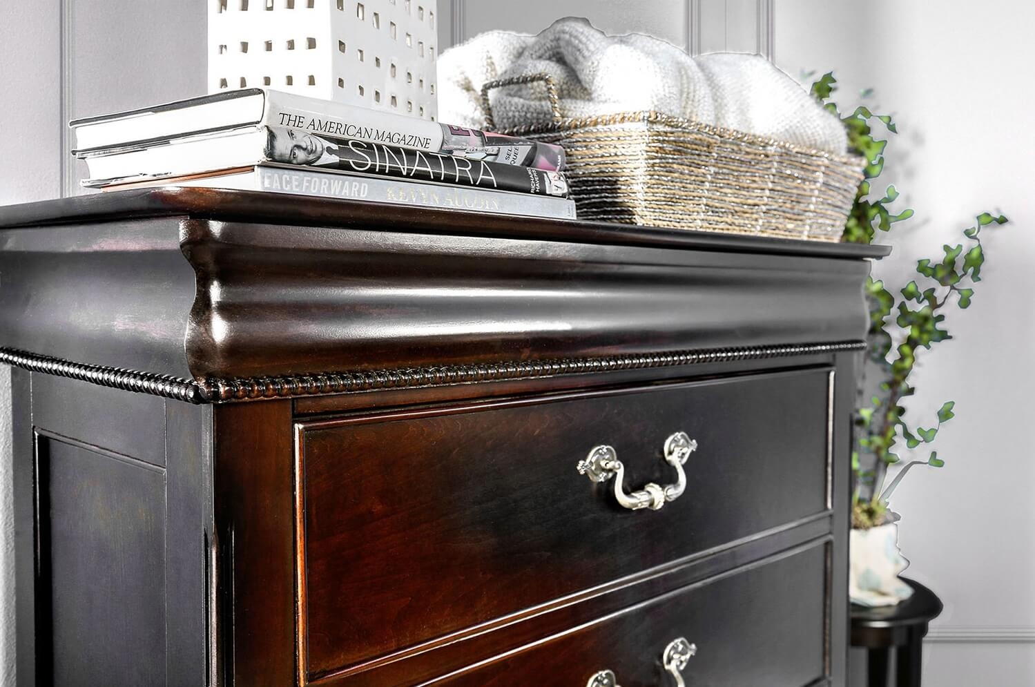 Mandura Wood Chest w/5 Drawers