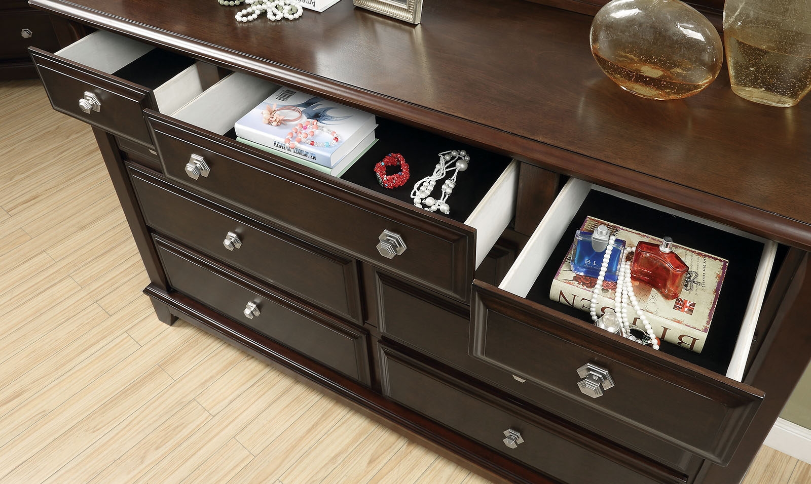 Litchville Wood Sleigh Bedroom Set