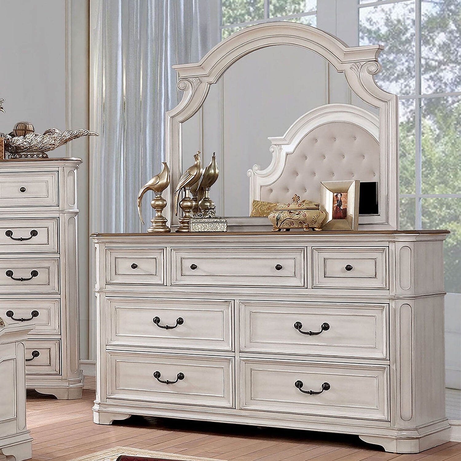 Pembroke Fabric/Wood Tufted Panel Bedroom Set