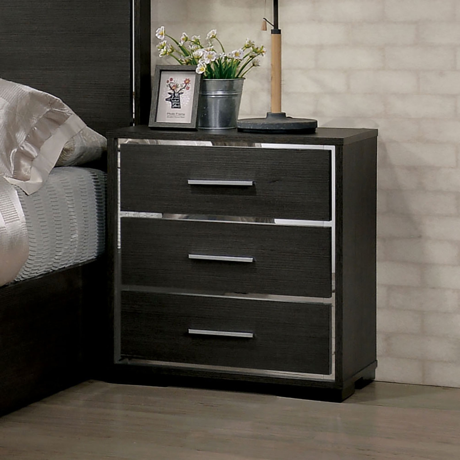 Camryn Wood Platform Bedroom Set w/LED Light & Shelf