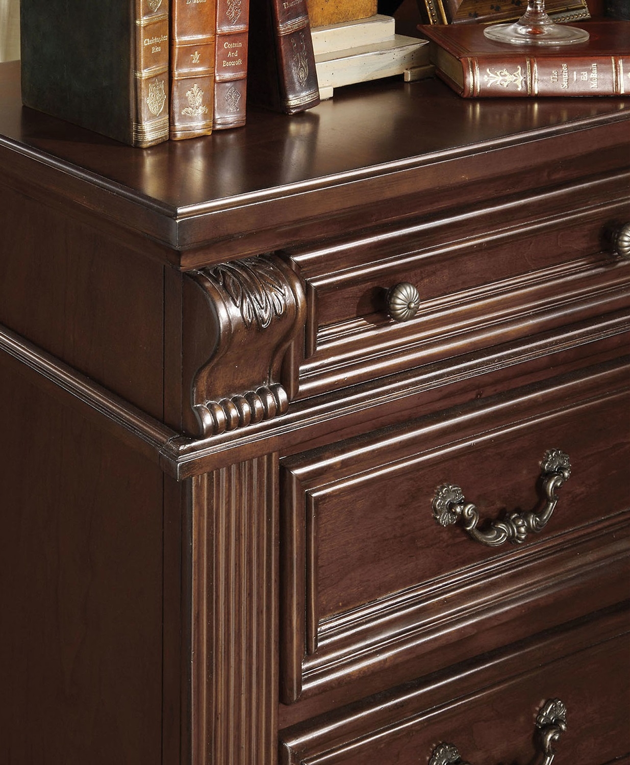 Esperia Wood Nightstand w/3 Drawers
