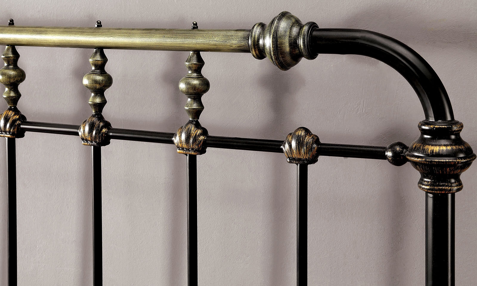 Riana Metal Panel Bed, Full Size