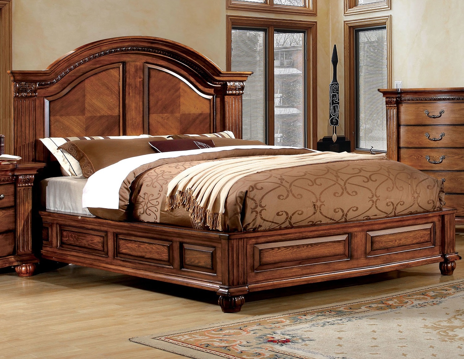 Bellagrand Wood Platform Bedroom Set