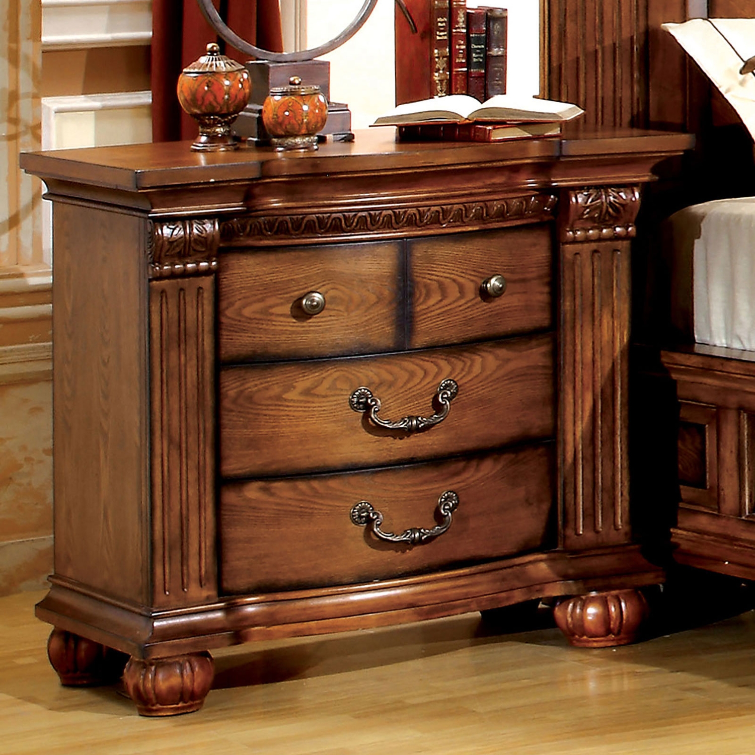 Bellagrand Wood Platform Bedroom Set